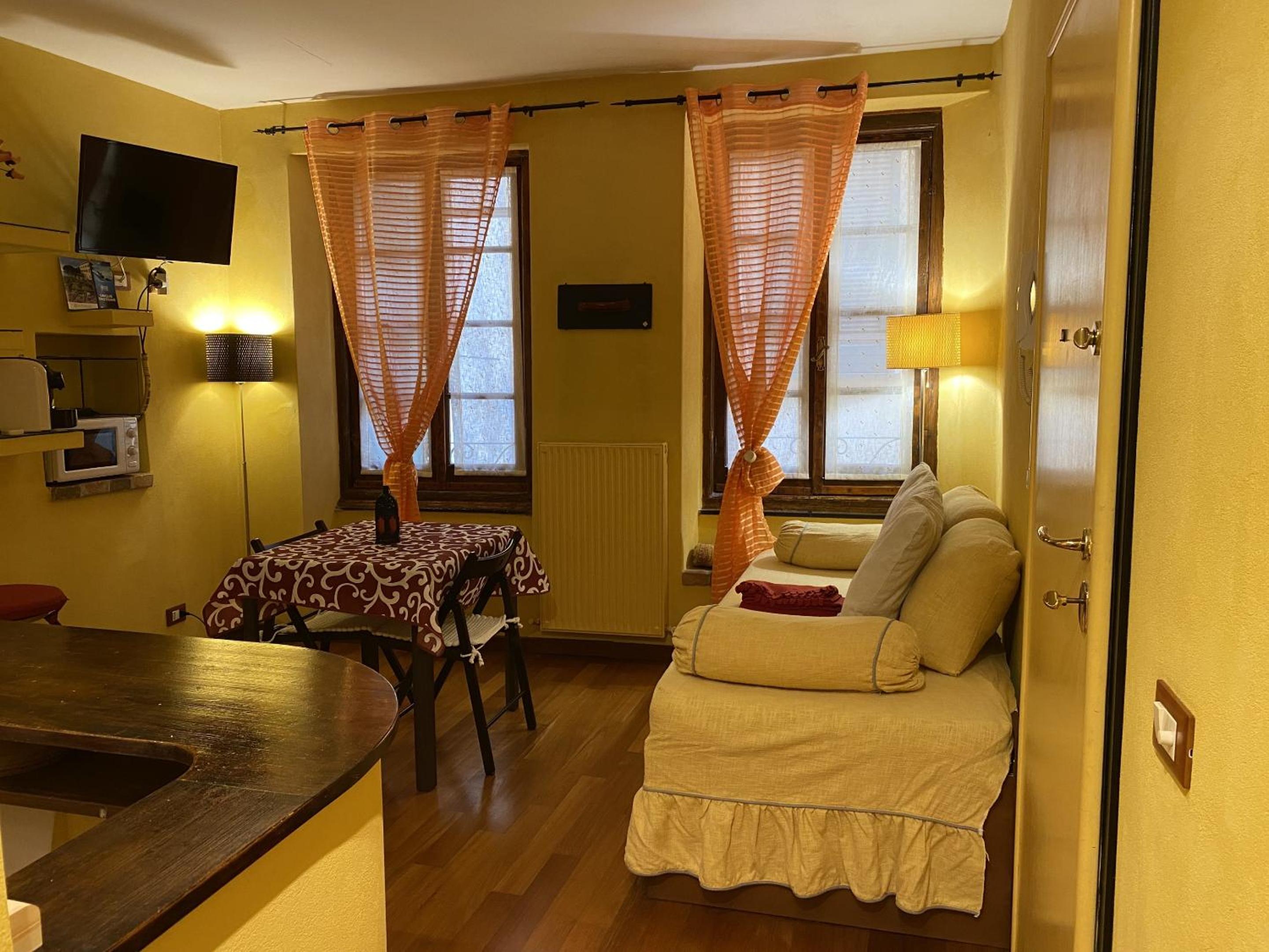 Classic Apartment photo 1
