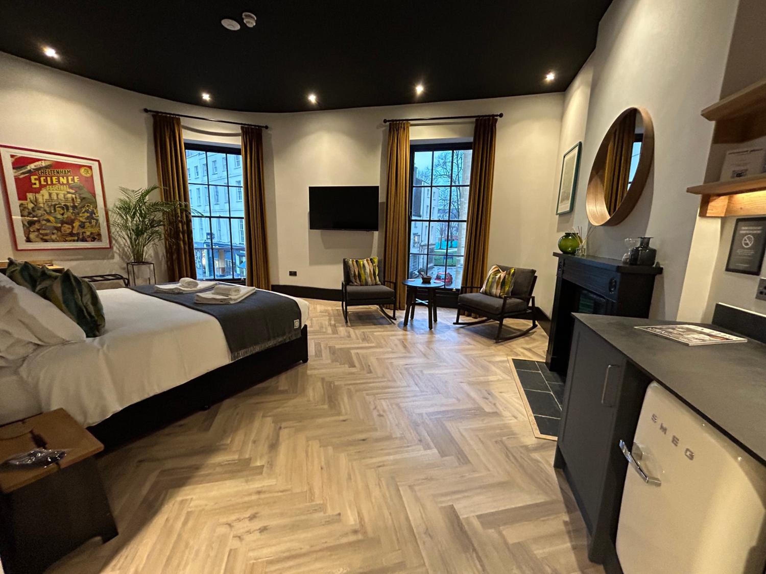 Deluxe Double Room With Shower