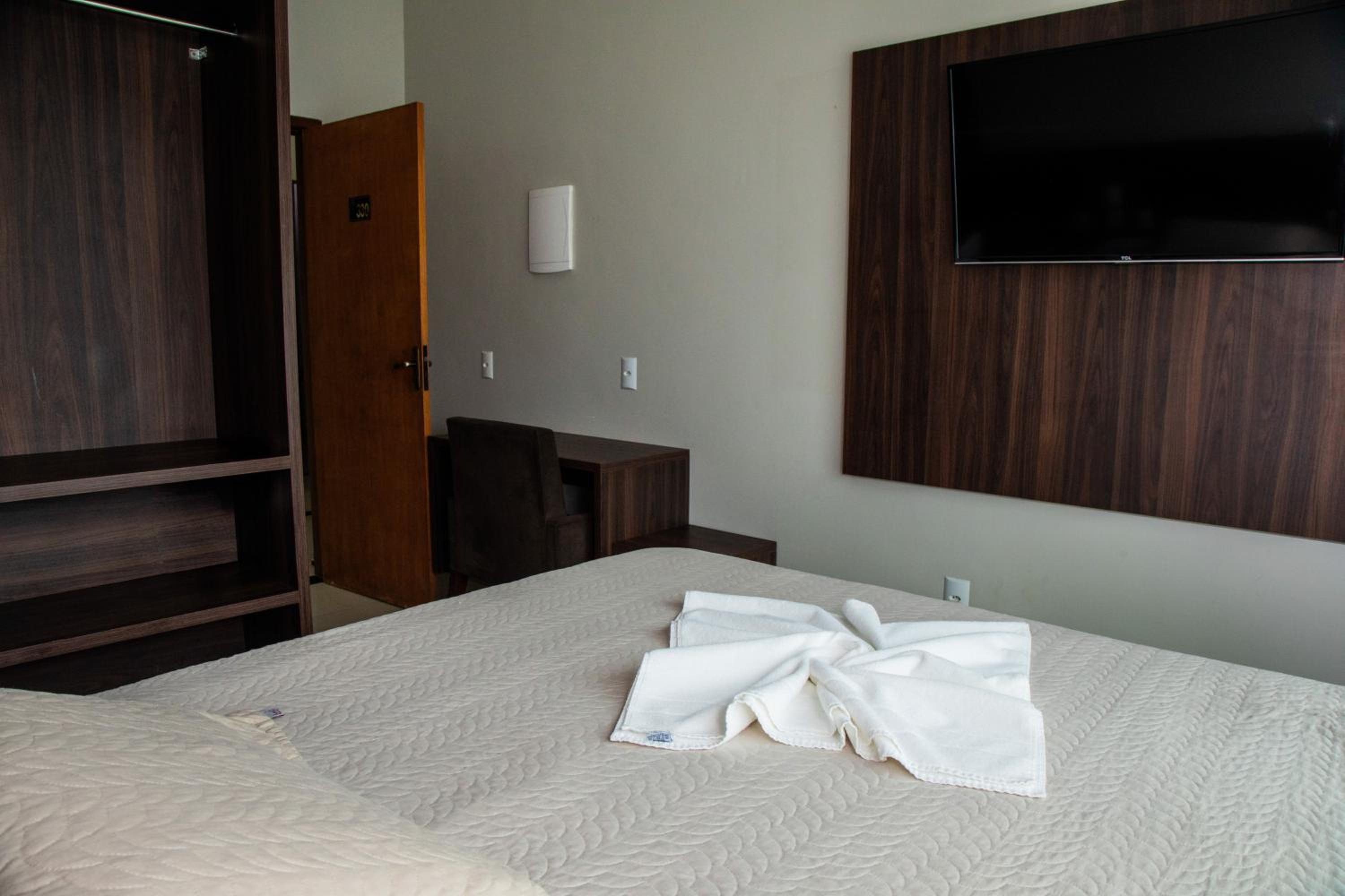 Double Room - Photo 4