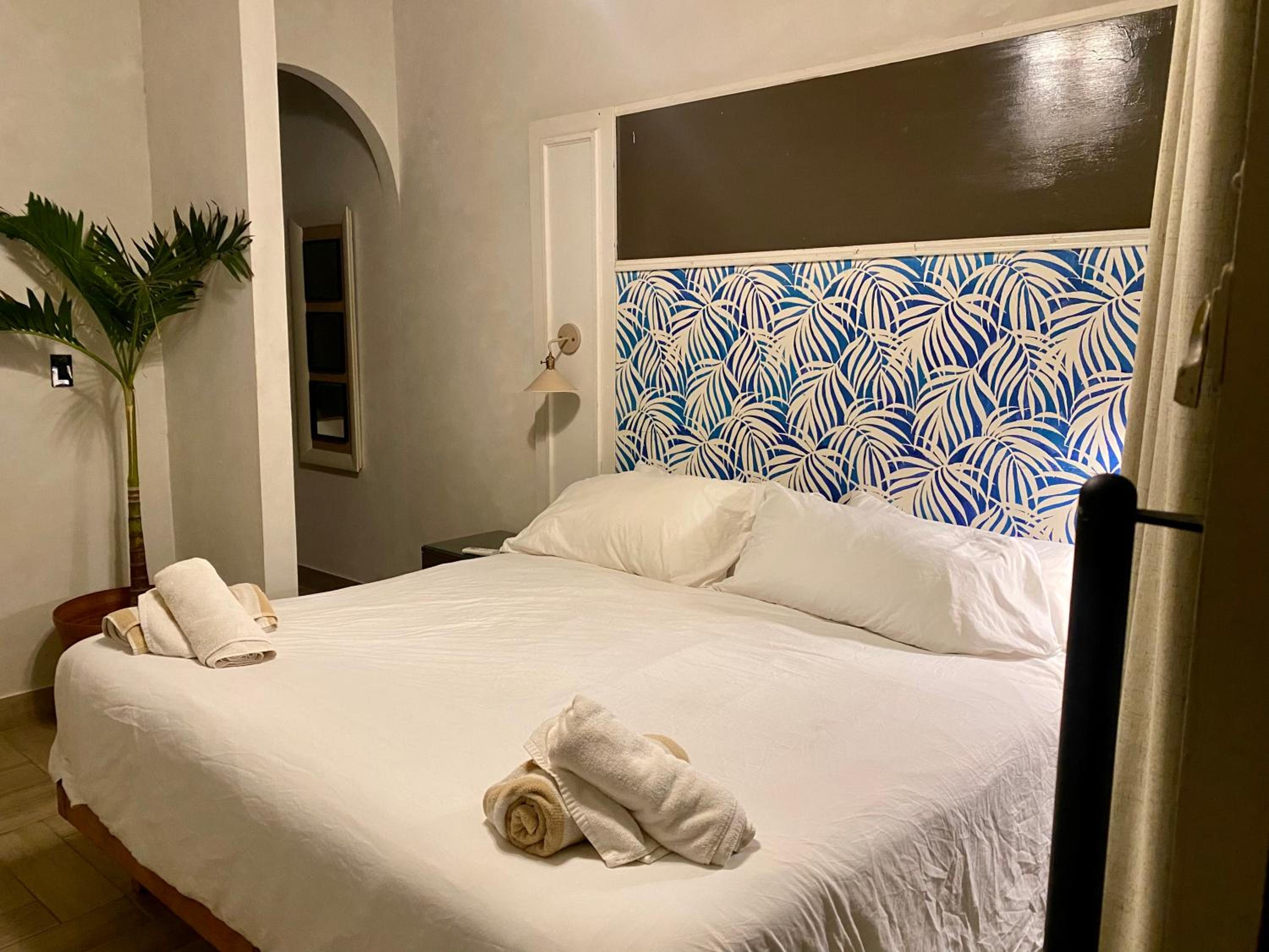 Deluxe Double Room with Balcony and Sea View