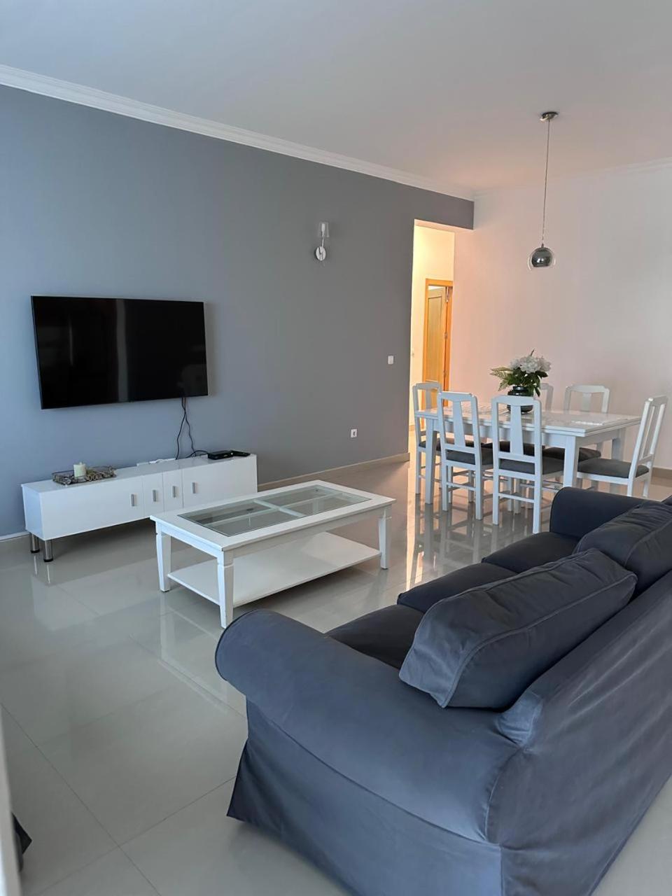 Three-Bedroom Apartment photo 1