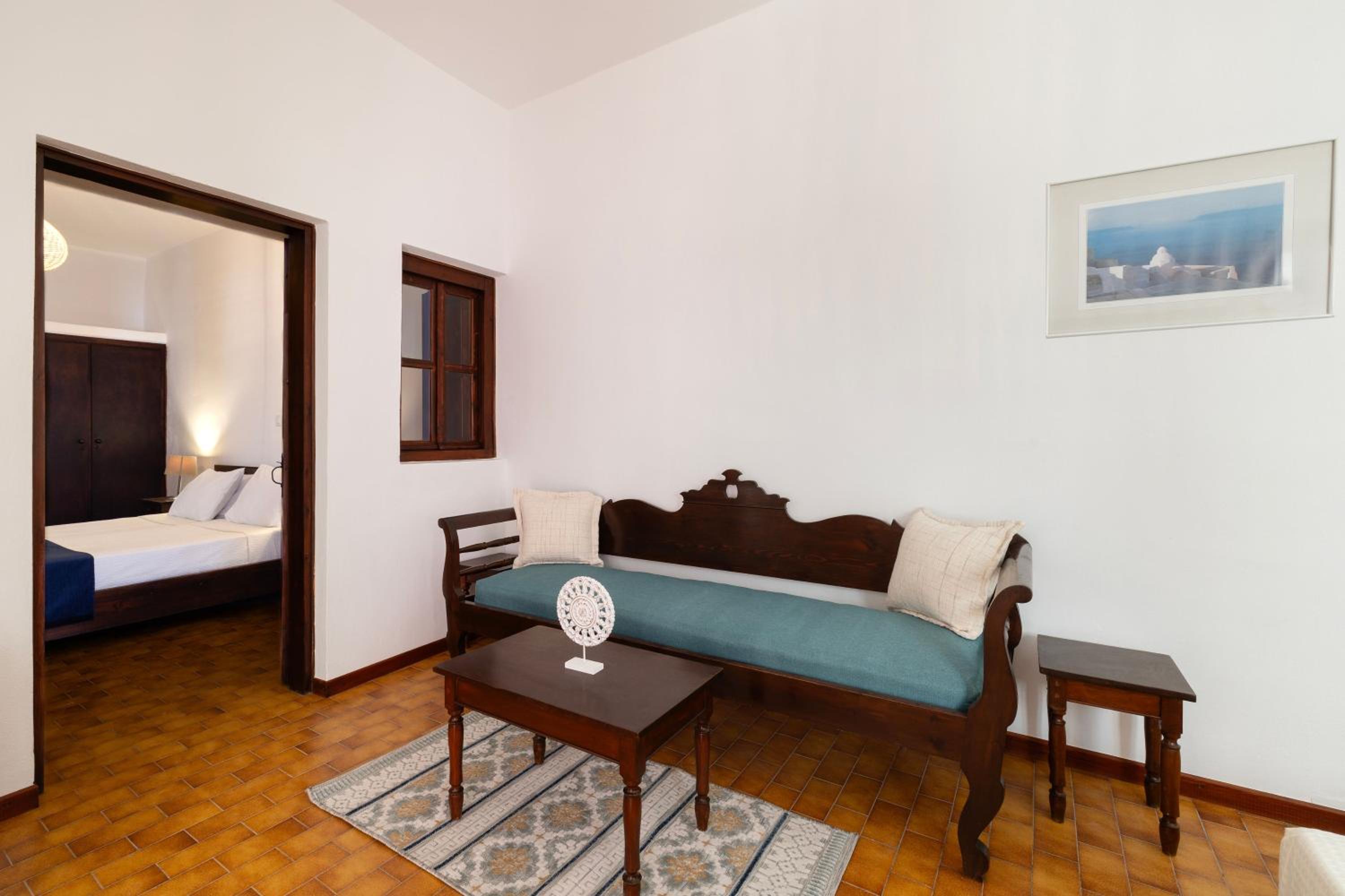 Apartment With Garden View