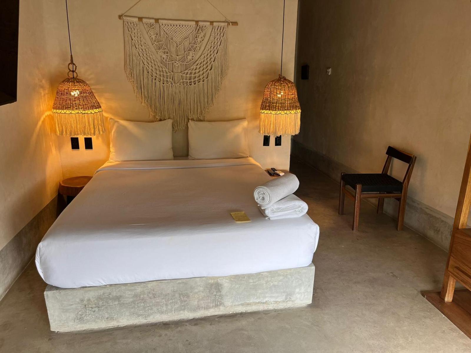 Deluxe King Suite