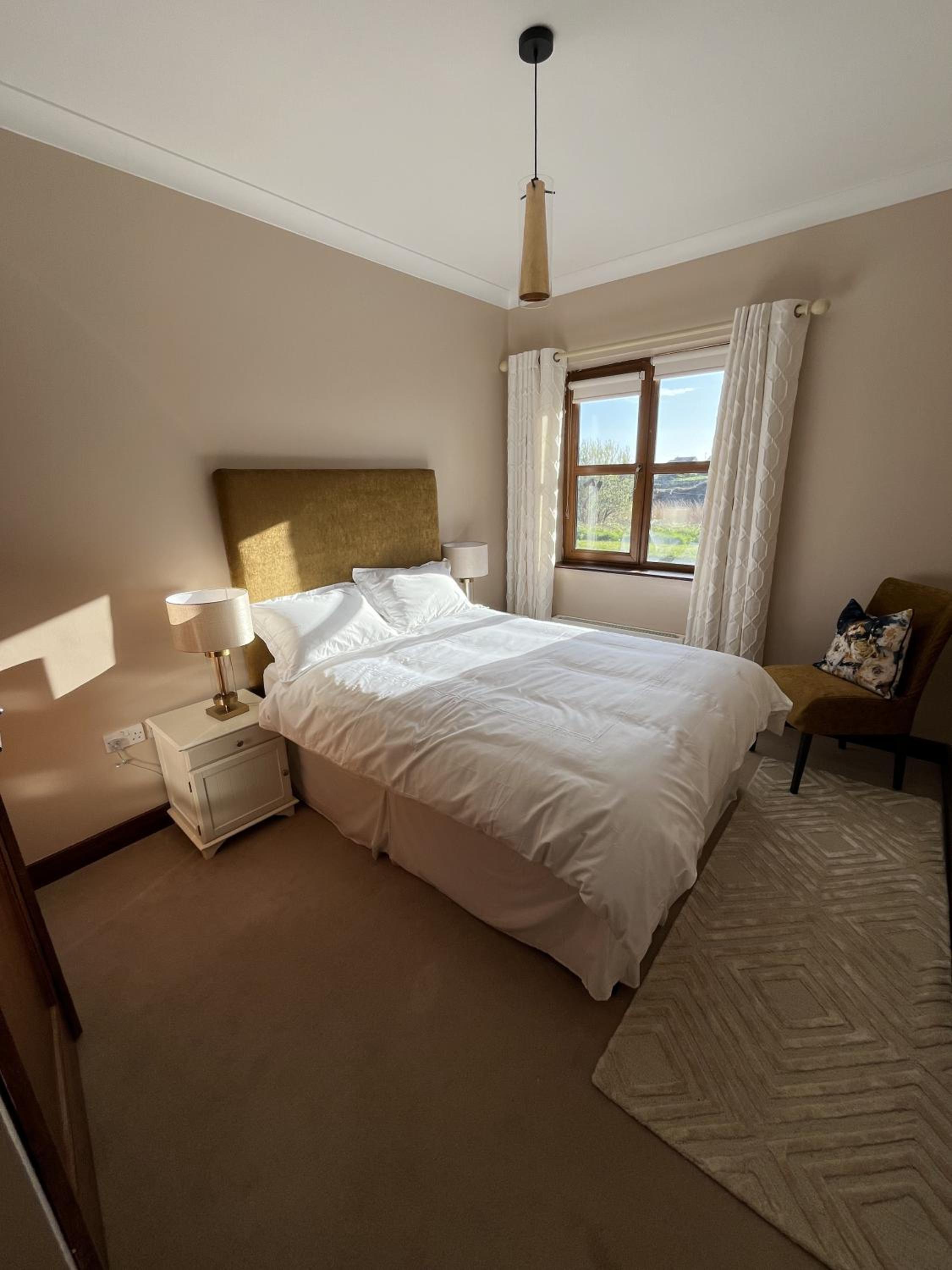 Four-Bedroom House photo 1
