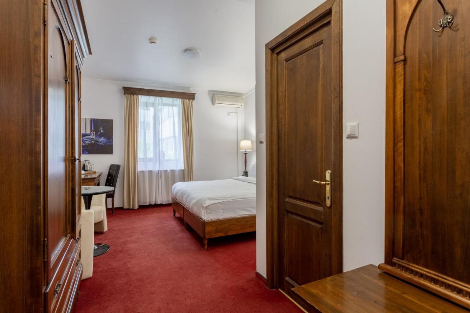 Deluxe Double Room - Photo 2