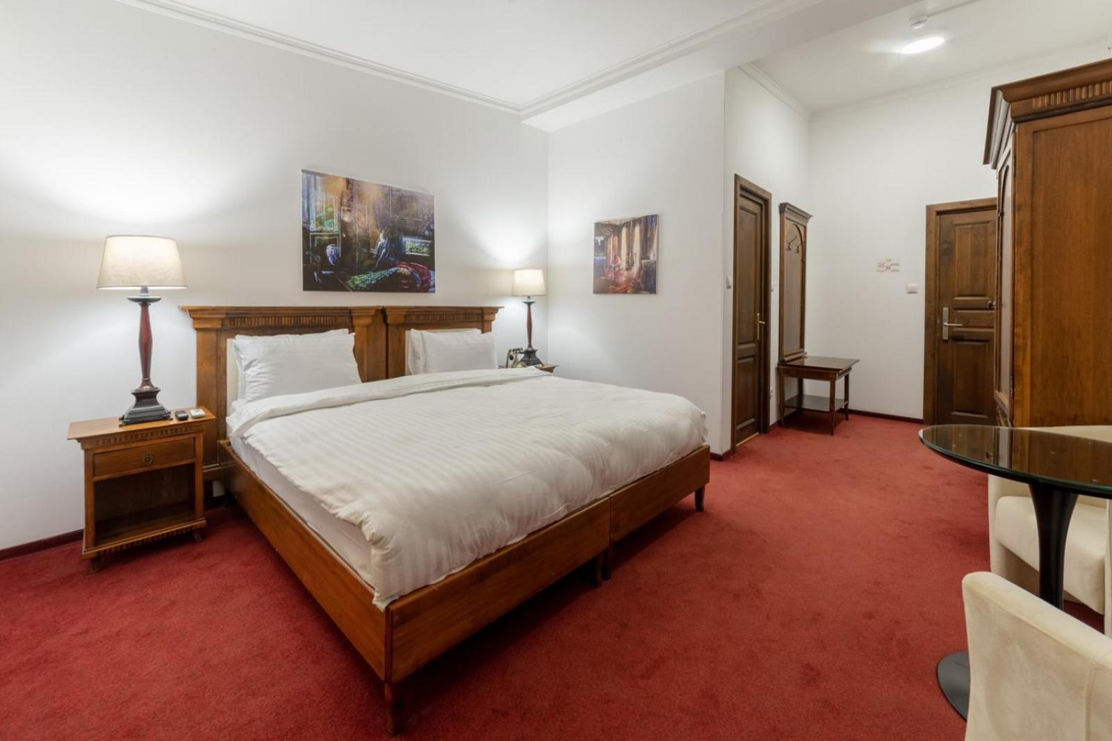 Deluxe Double Room - Photo 1