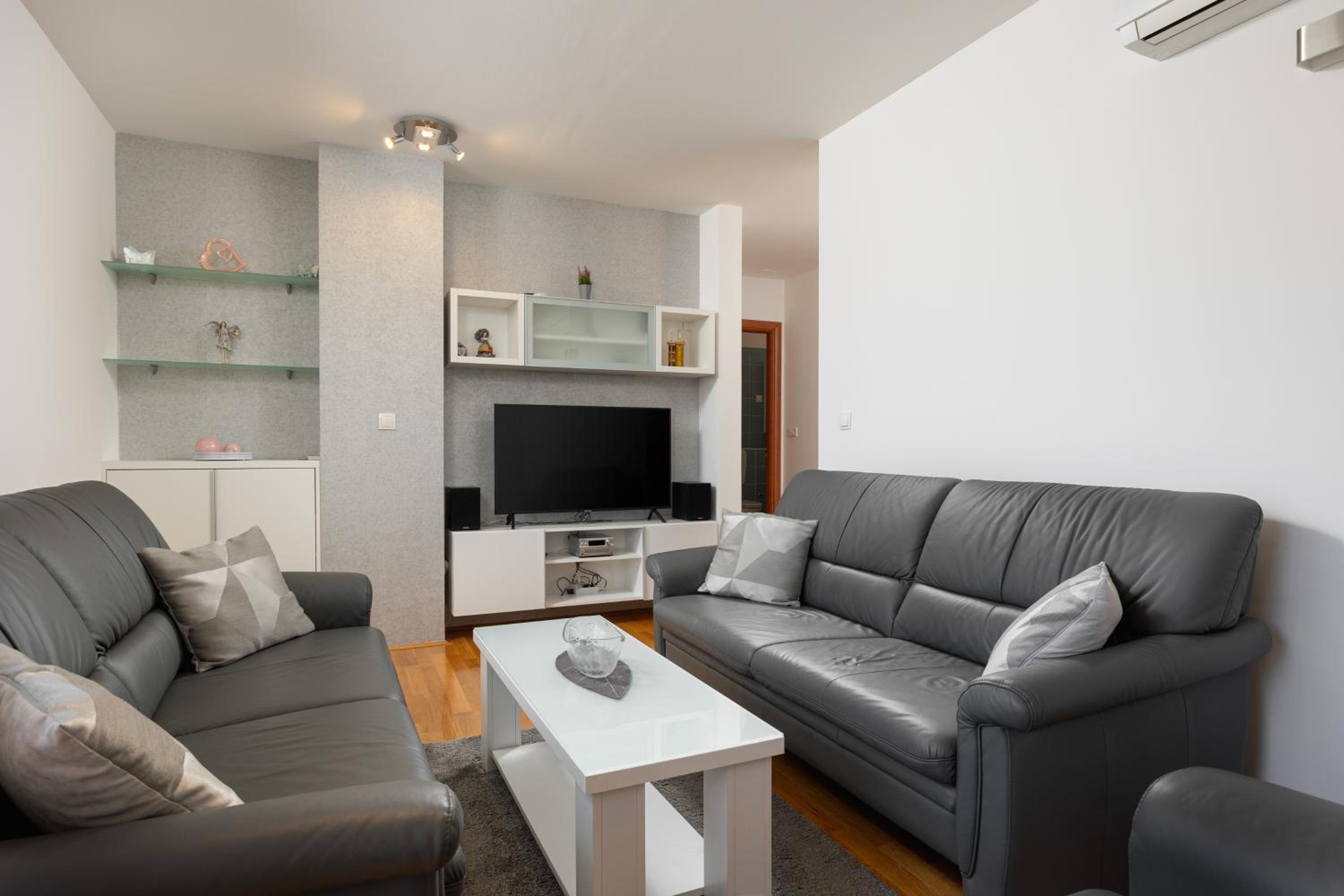 Four-Bedroom Penthouse Apartment