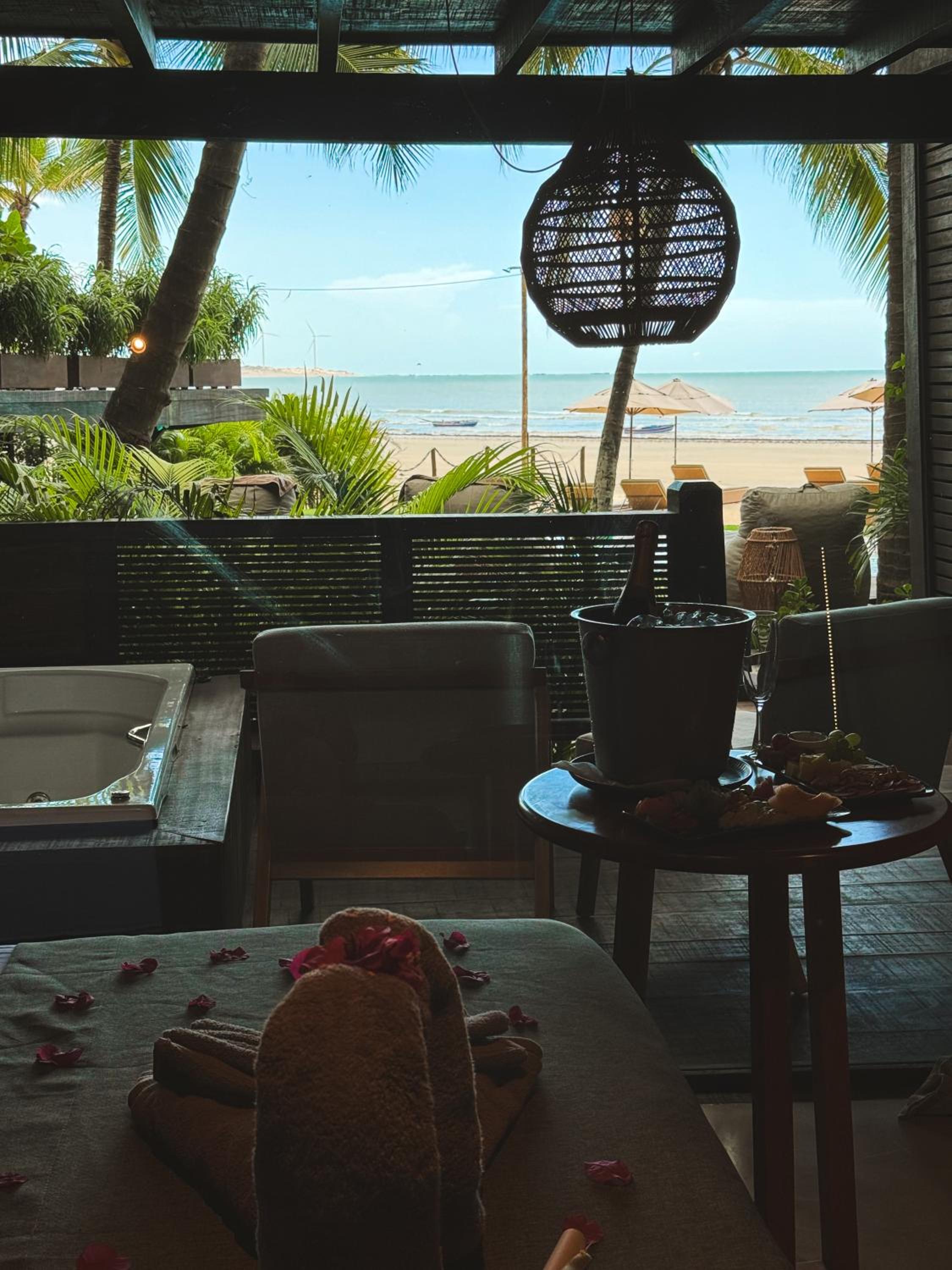 Double Room with Balcony and Sea View photo 3