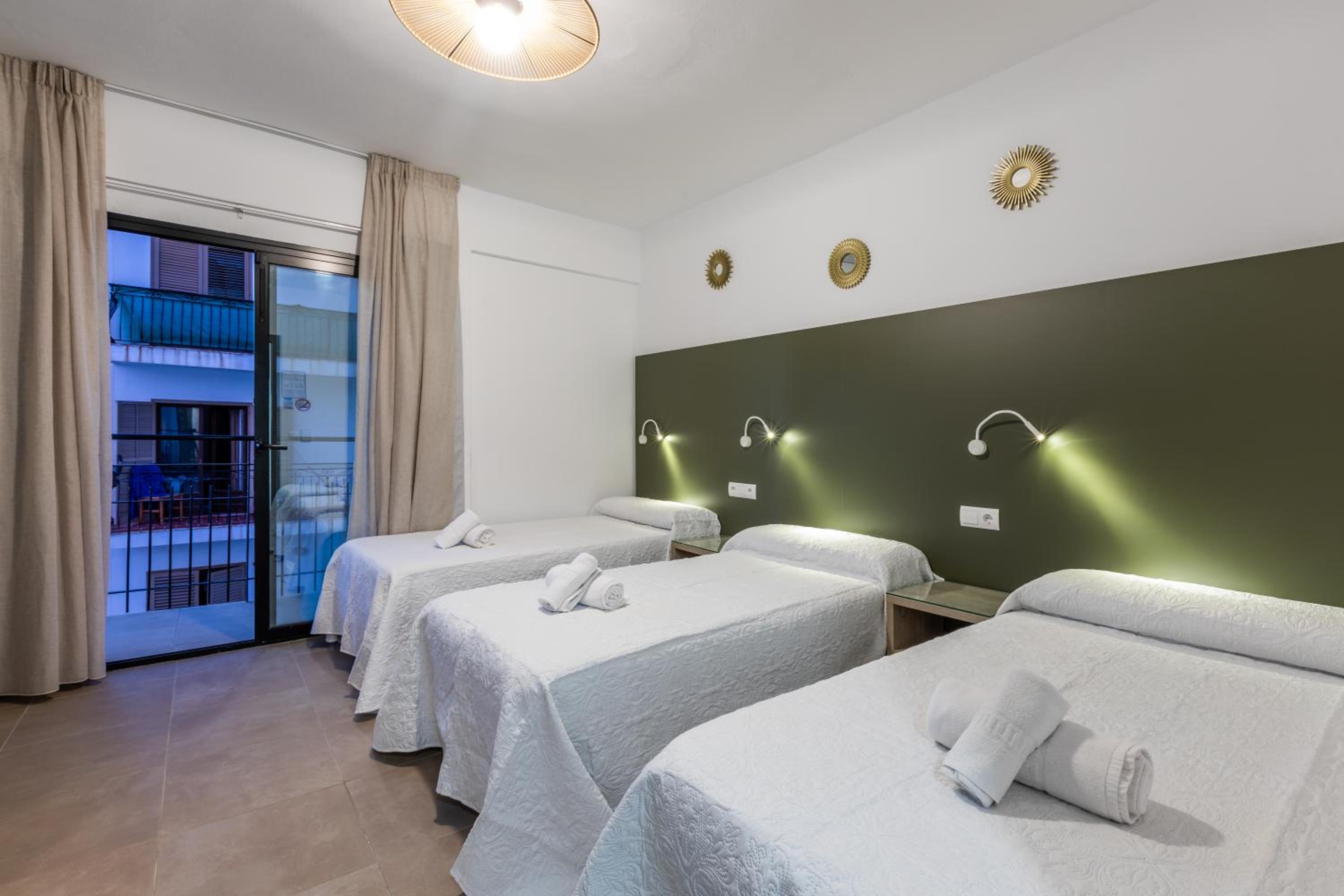 Superior Triple Room photo 2