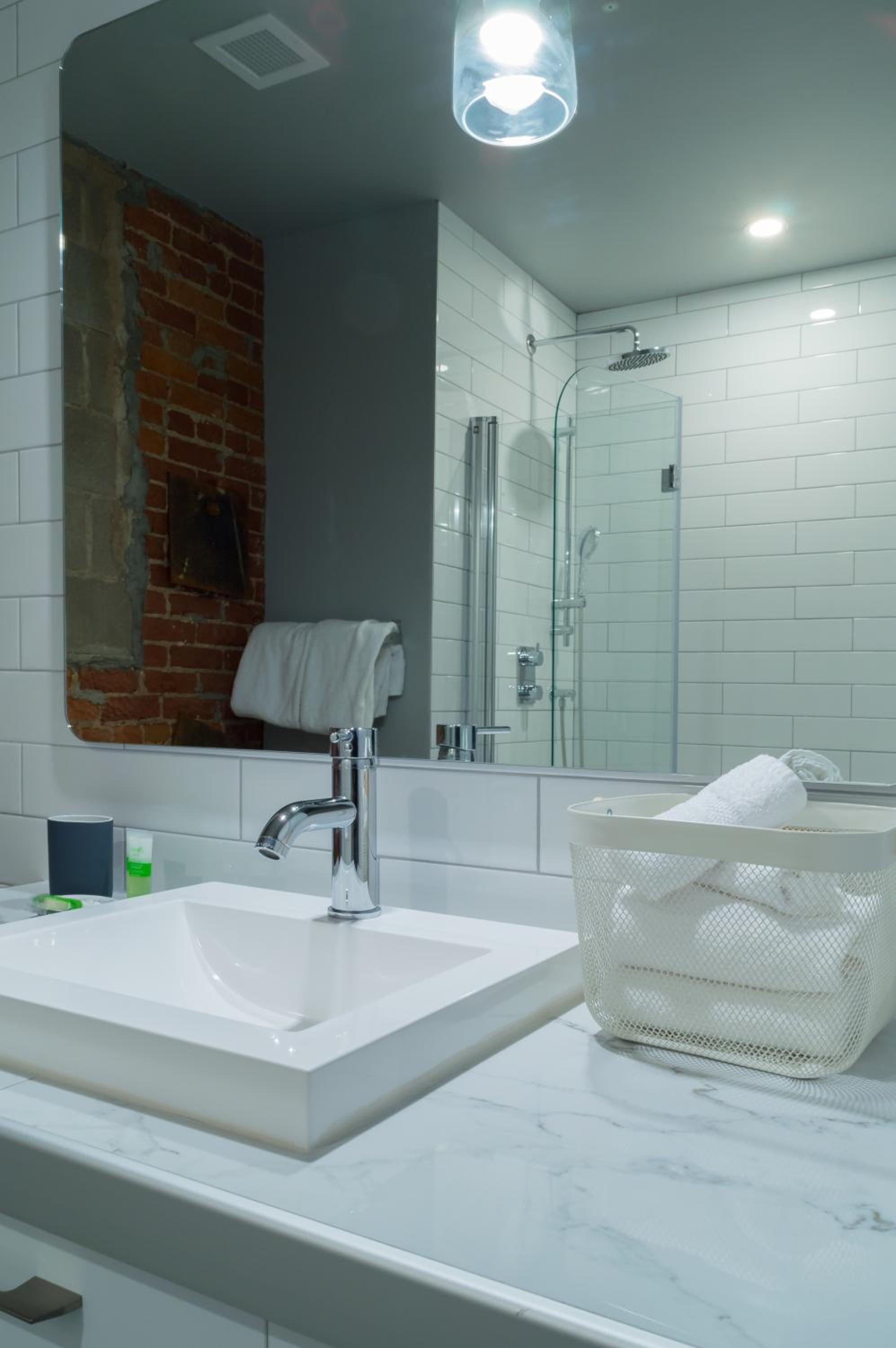 One-Bedroom Loft T303 thumbnail 6