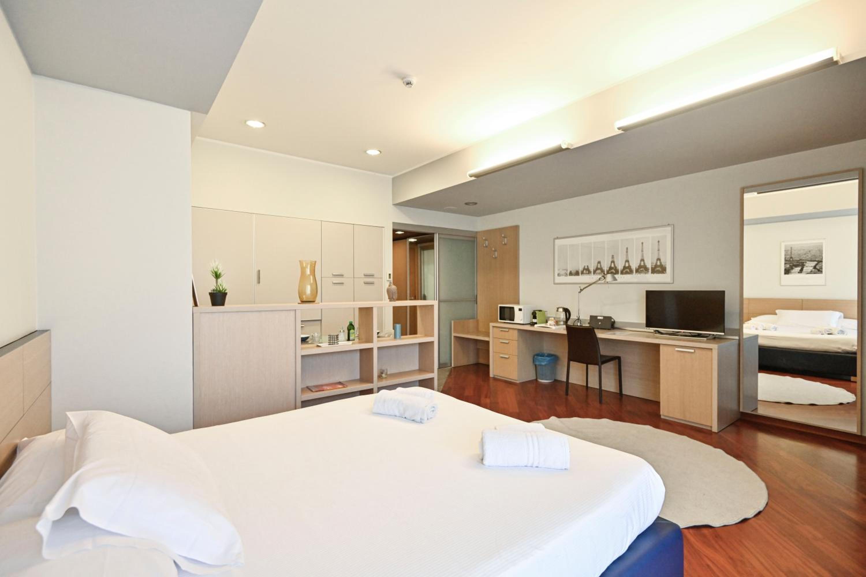 Studio Apartment