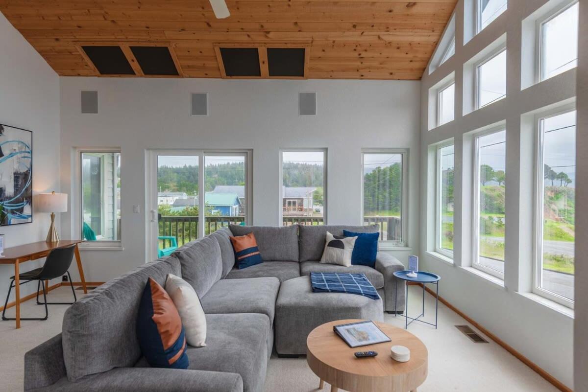 Family Room photo 1