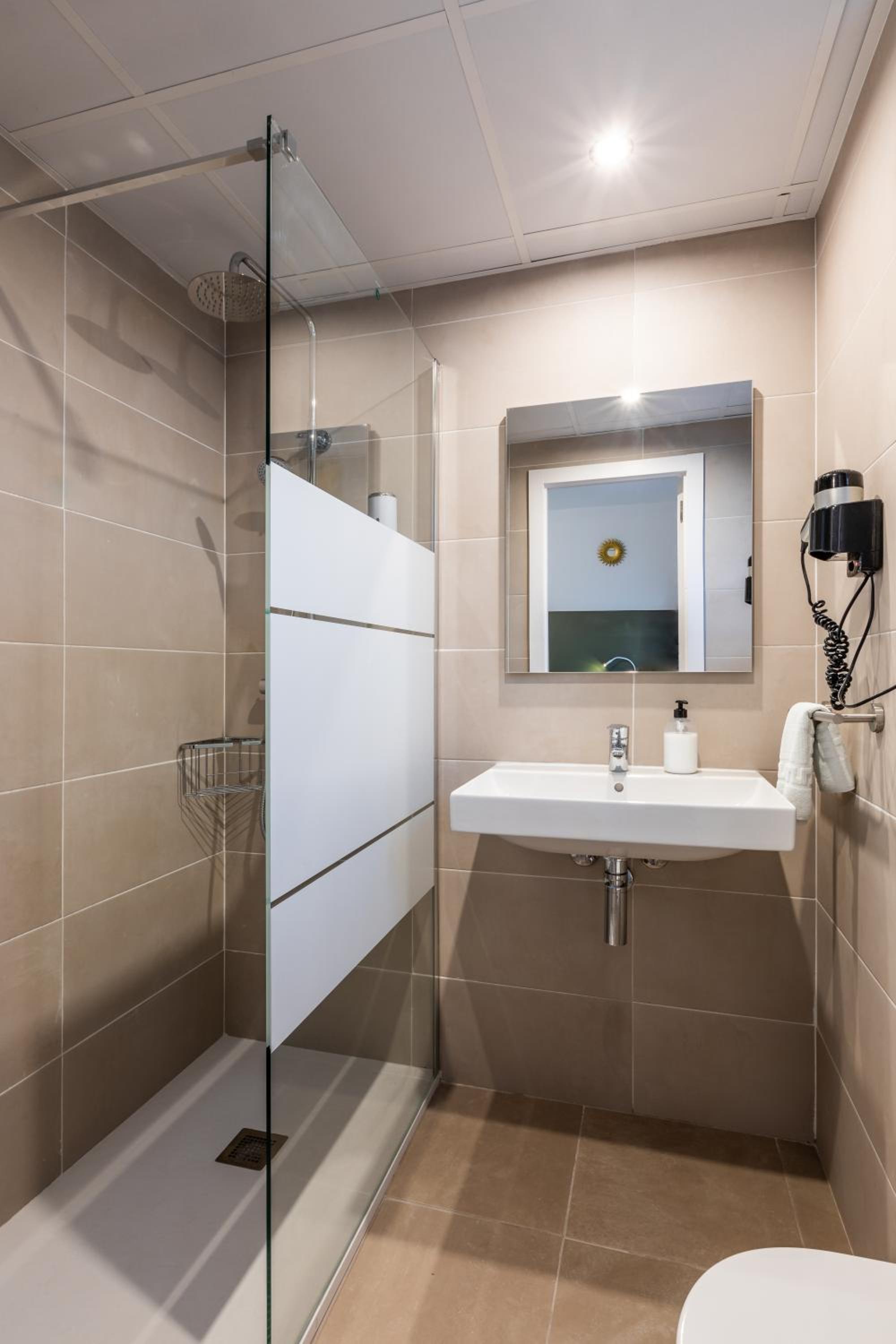Superior Triple Room photo 3