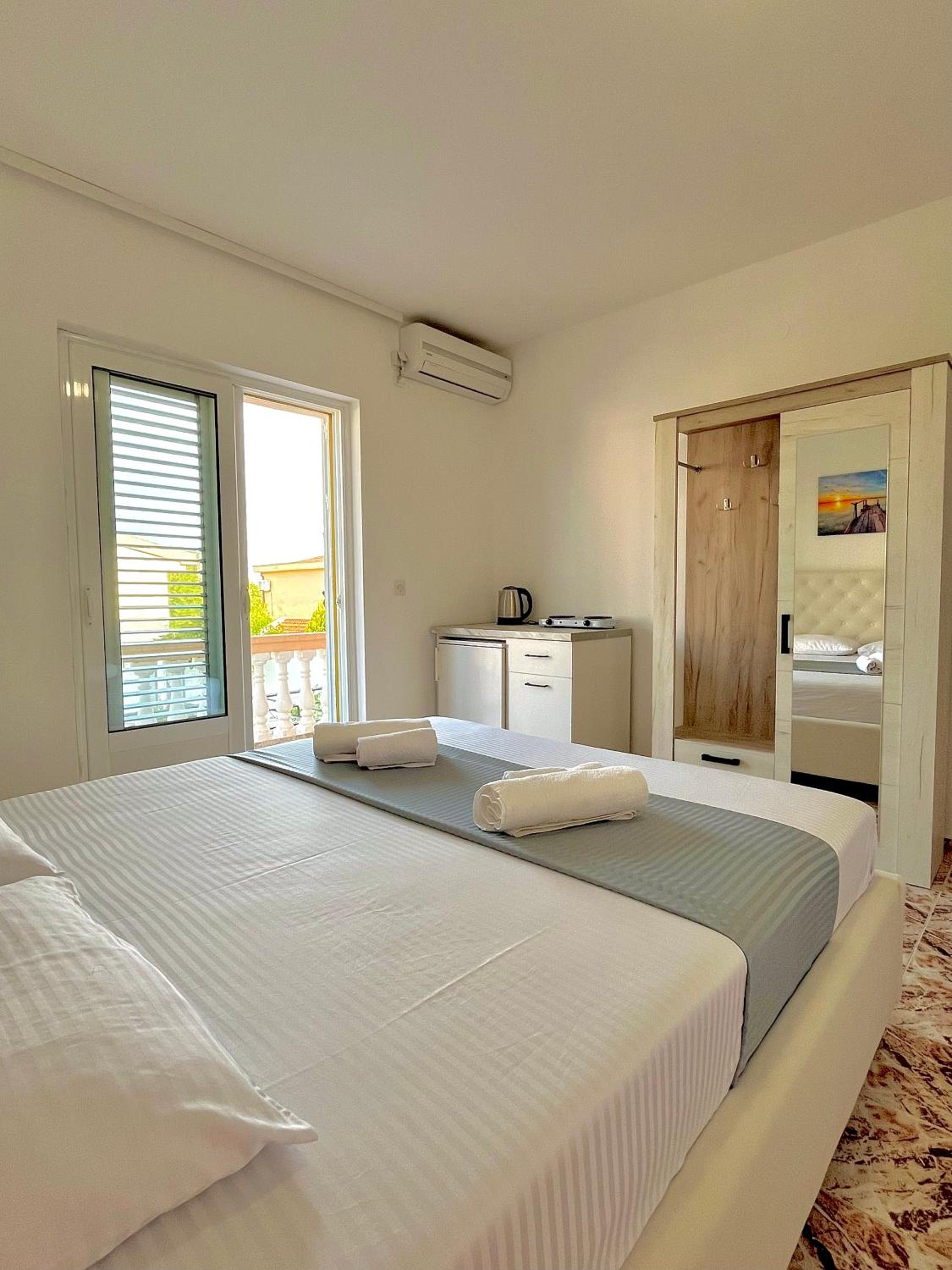 Double Room With Balcony photo 3