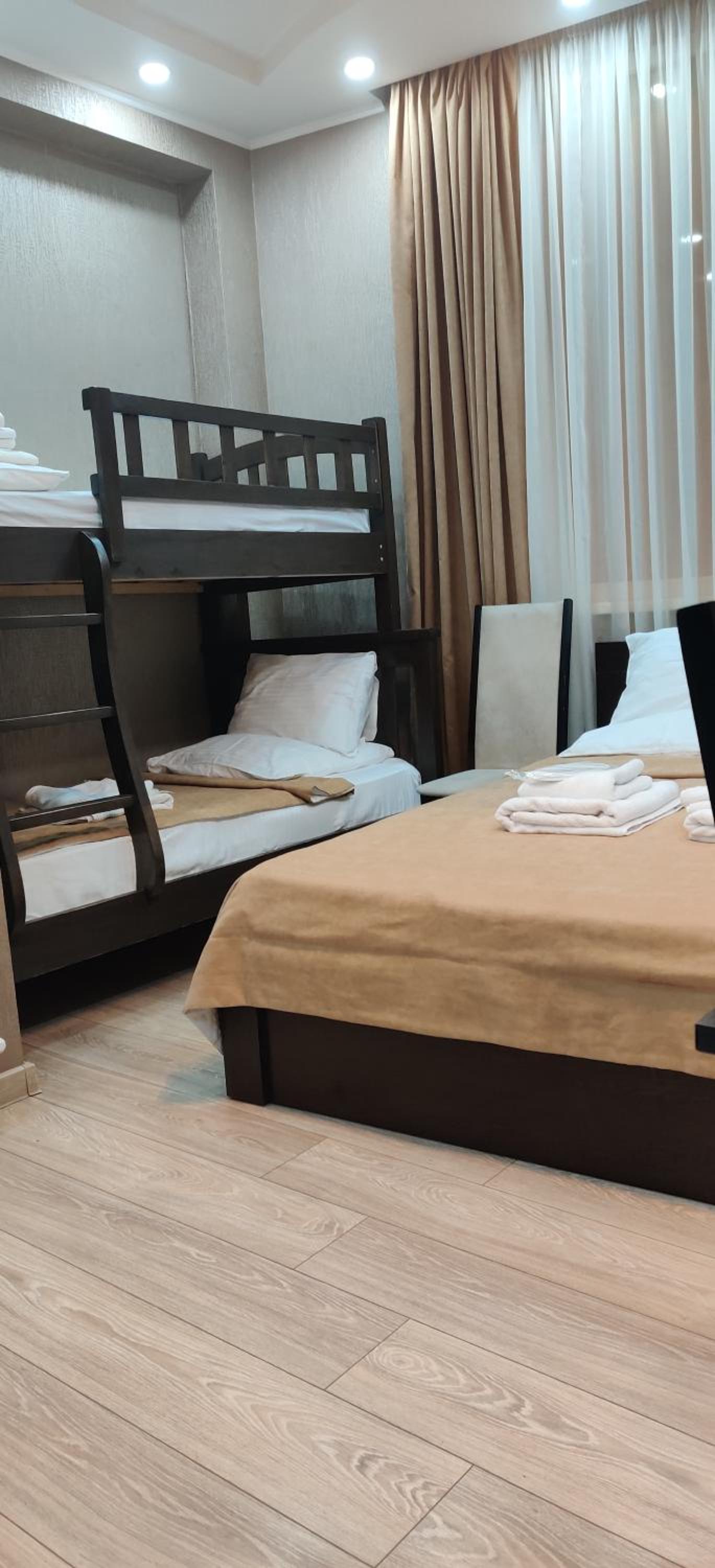 Quadruple Room with Private Bathroom photo 3