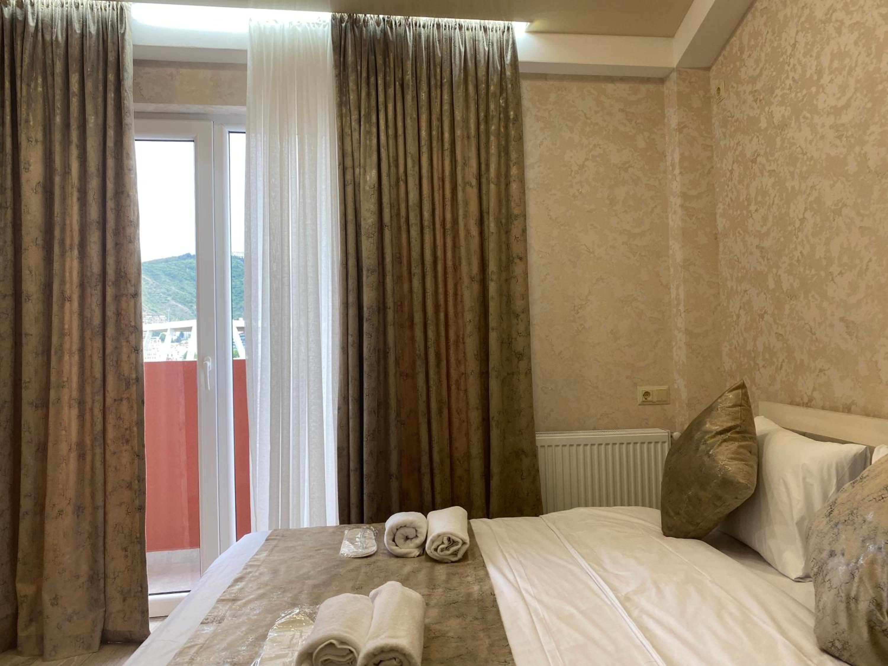 Double Room with Private Bathroom photo 2