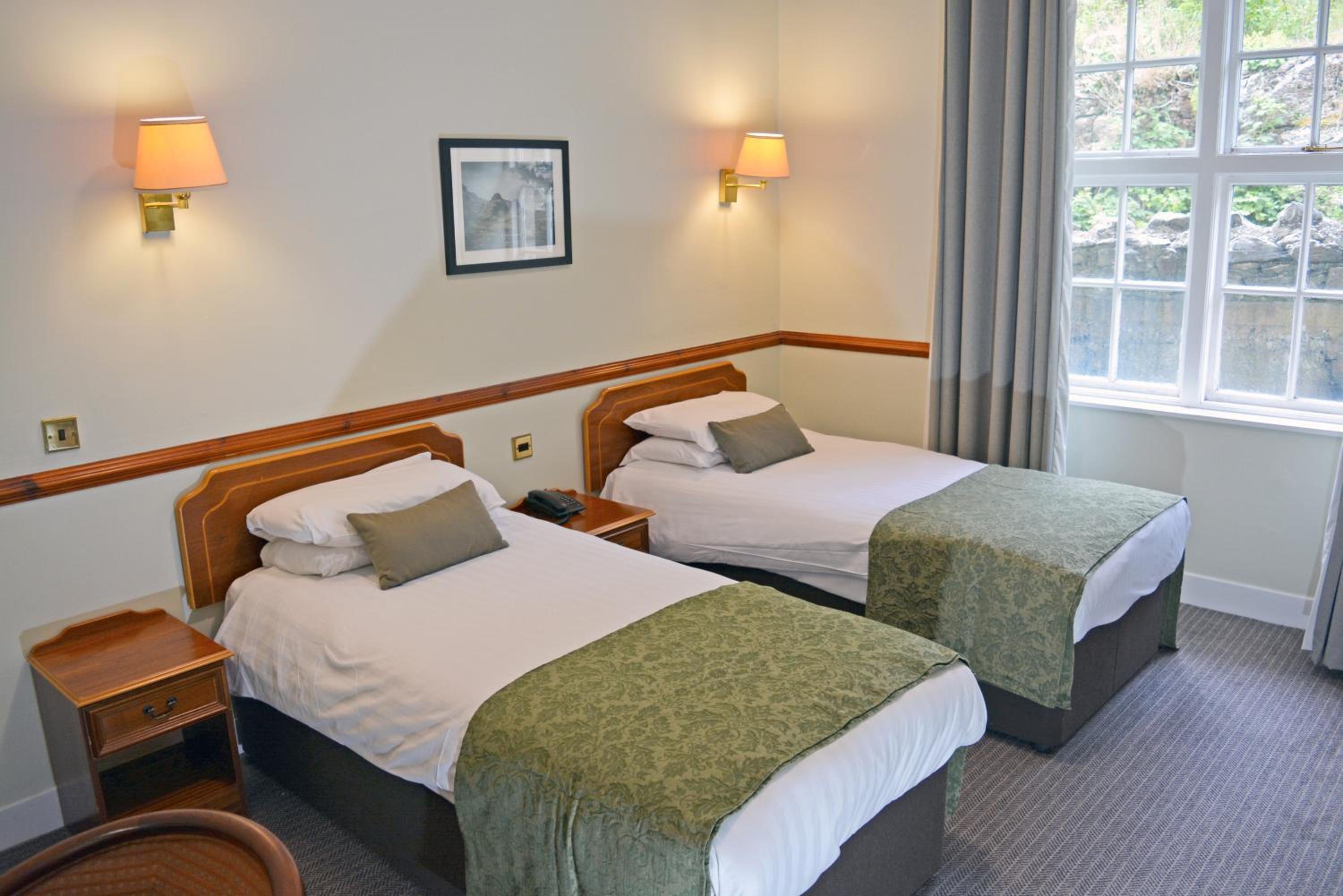 Classic Twin Room with Sea View - Photo 1