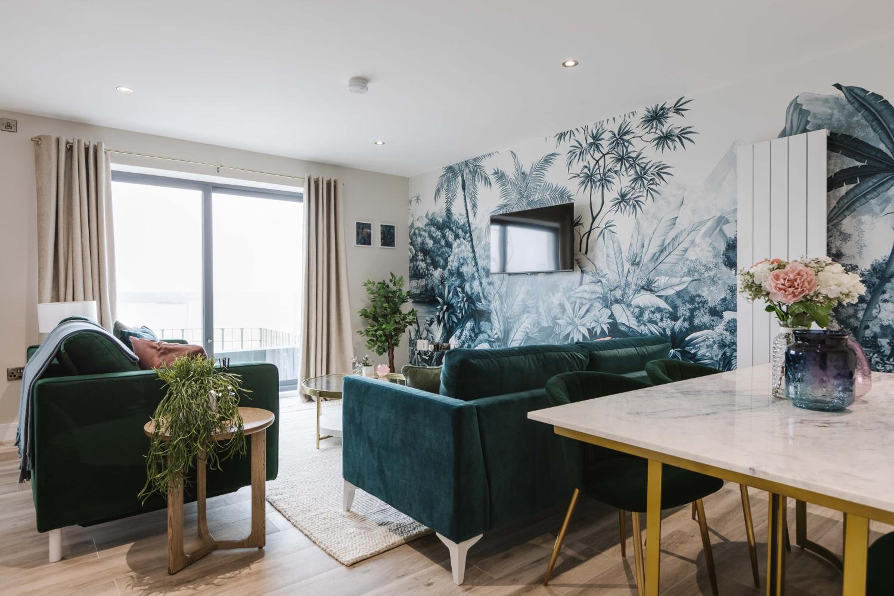 Two-Bedroom Apartment with Sea View photo 1