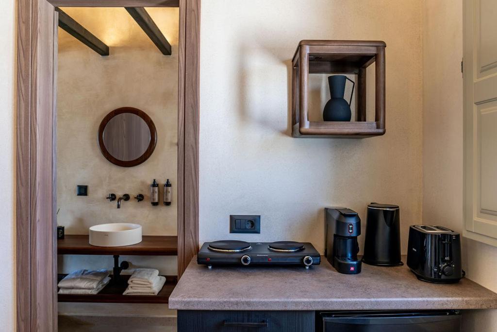 One-Bedroom Apartment outdoor Heated Tub photo 3
