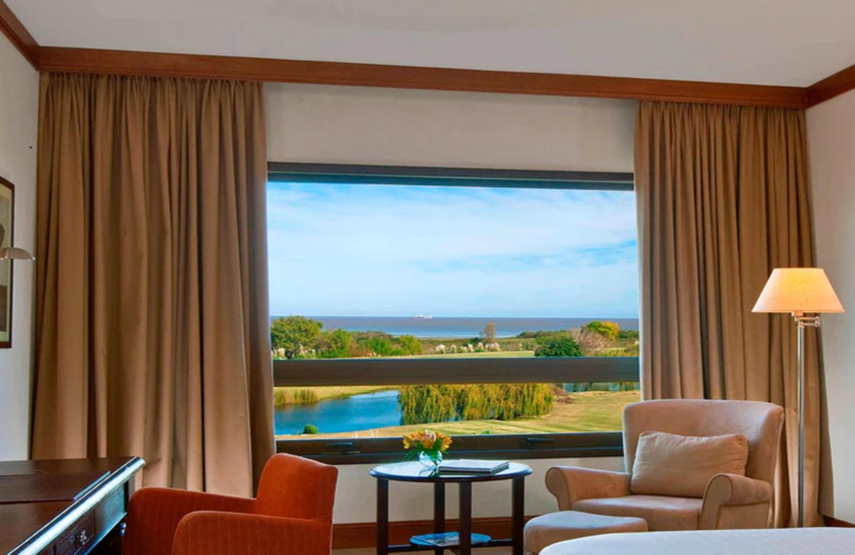 River View, Guest room, 1 King - Photo 2