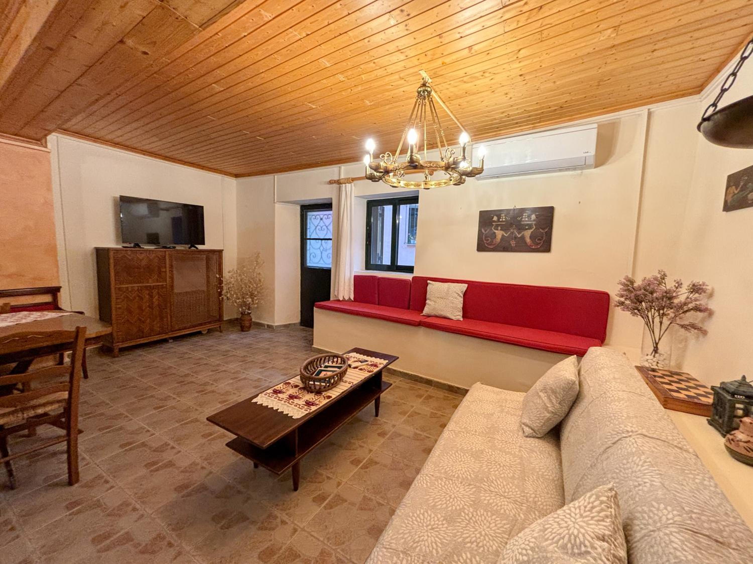 Three-Bedroom House photo 1