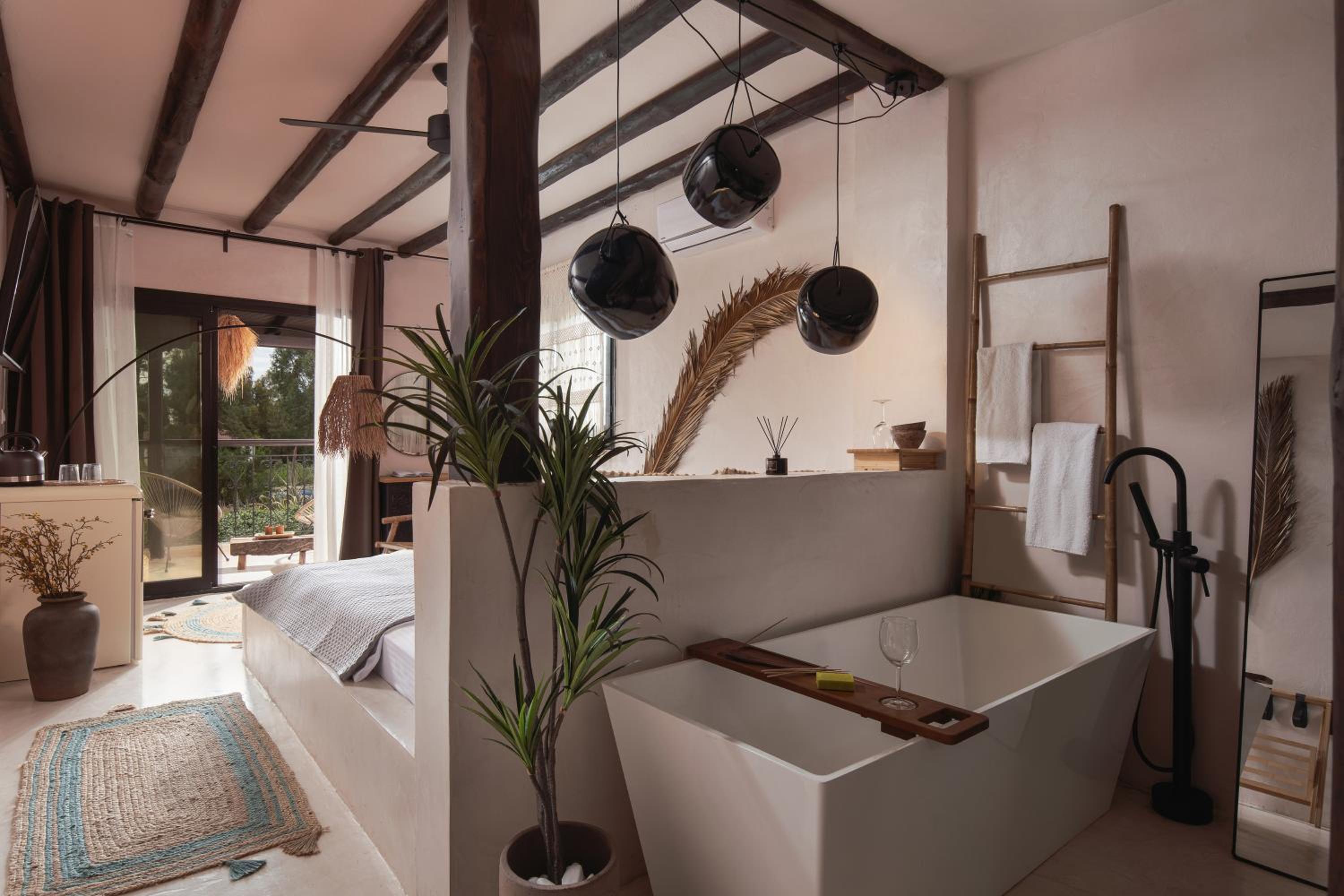 Deluxe Suite with Sea View