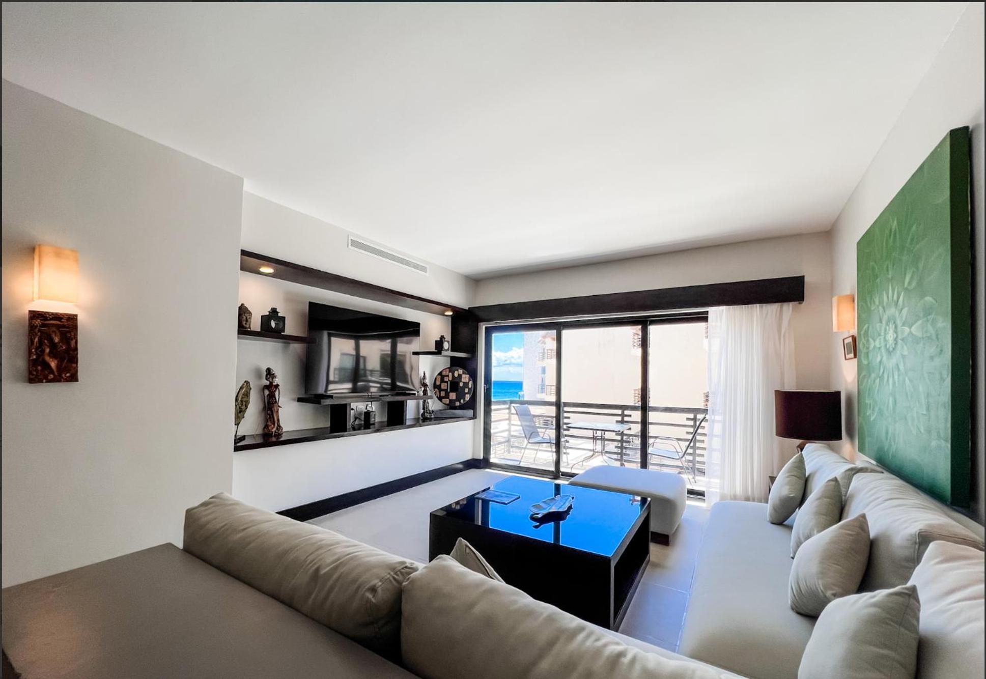 Two-Bedroom Apartment With Terrace And Sea View