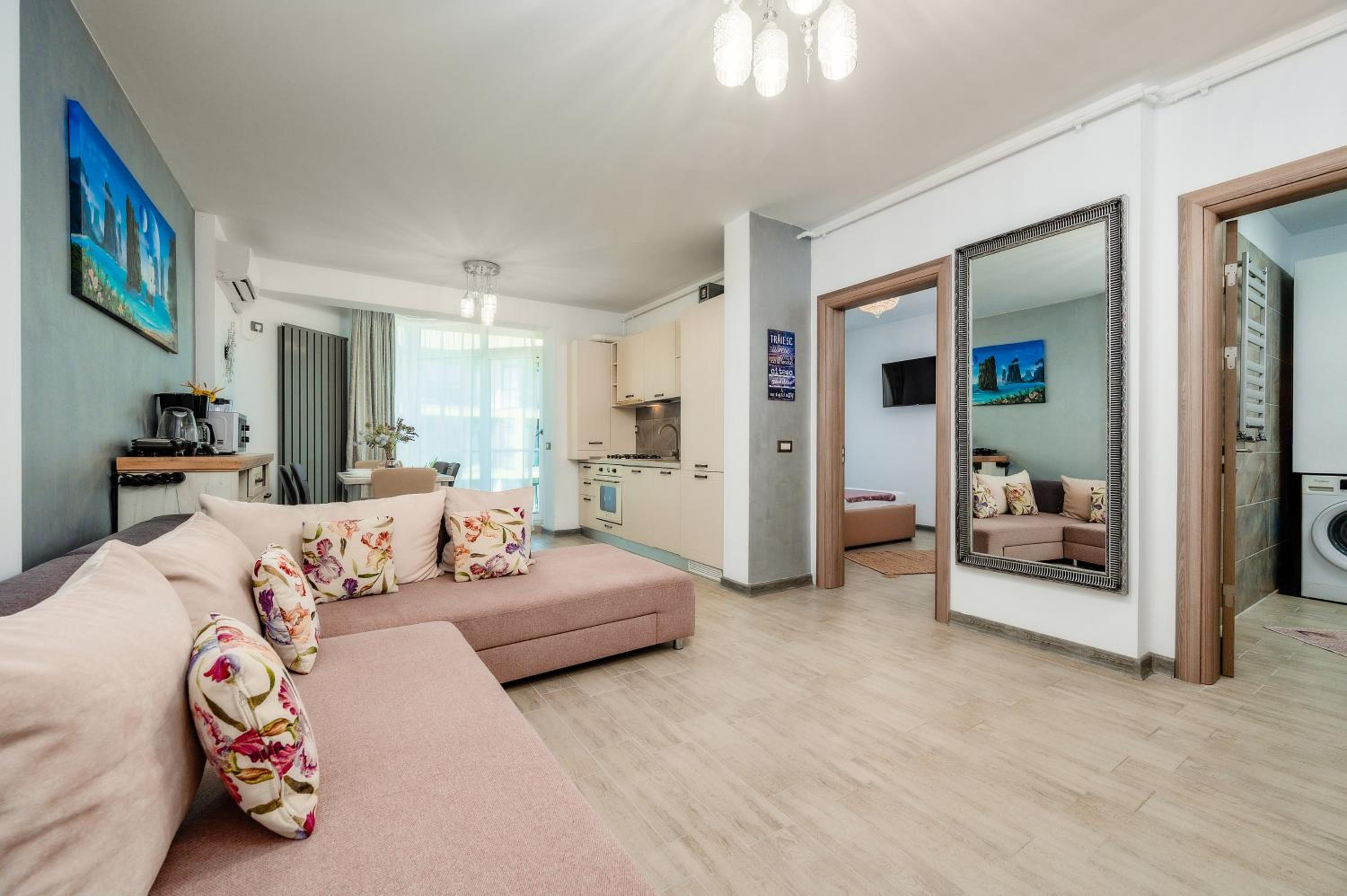 One-Bedroom Apartment with Balcony and Sea View photo 1