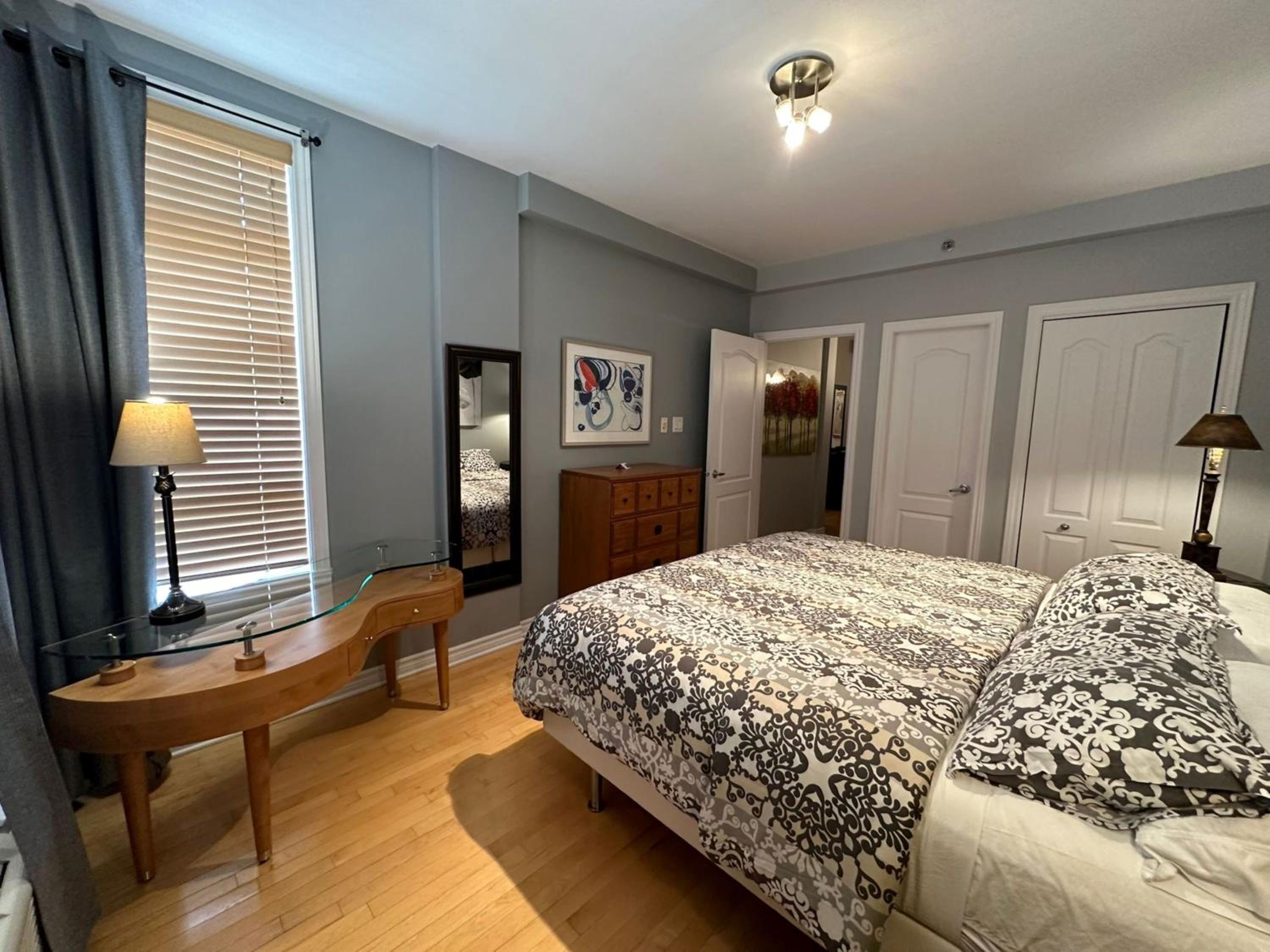 Sunrise Suite 404 thumbnail 6