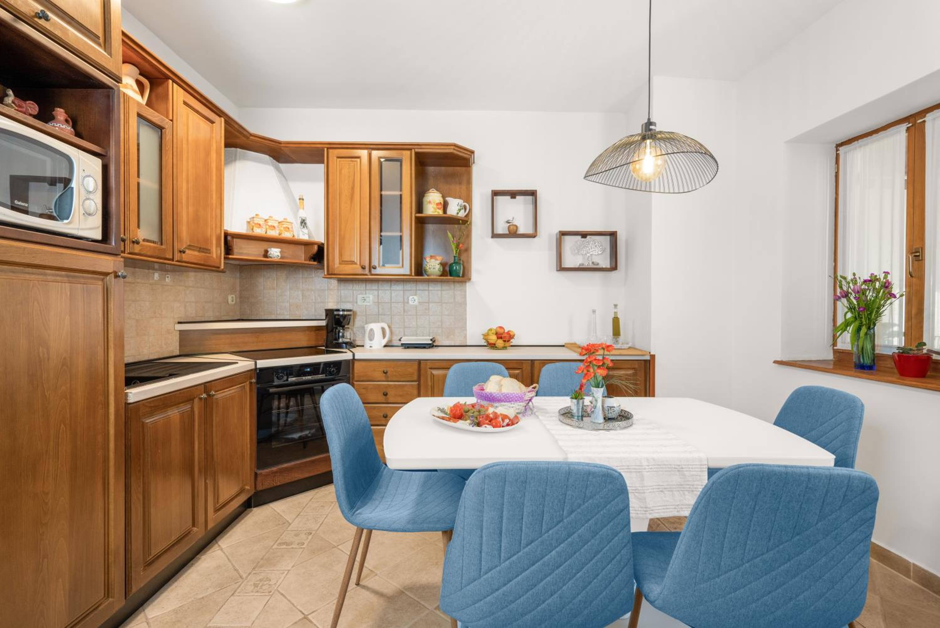 Four-Bedroom Vacation Home photo 3