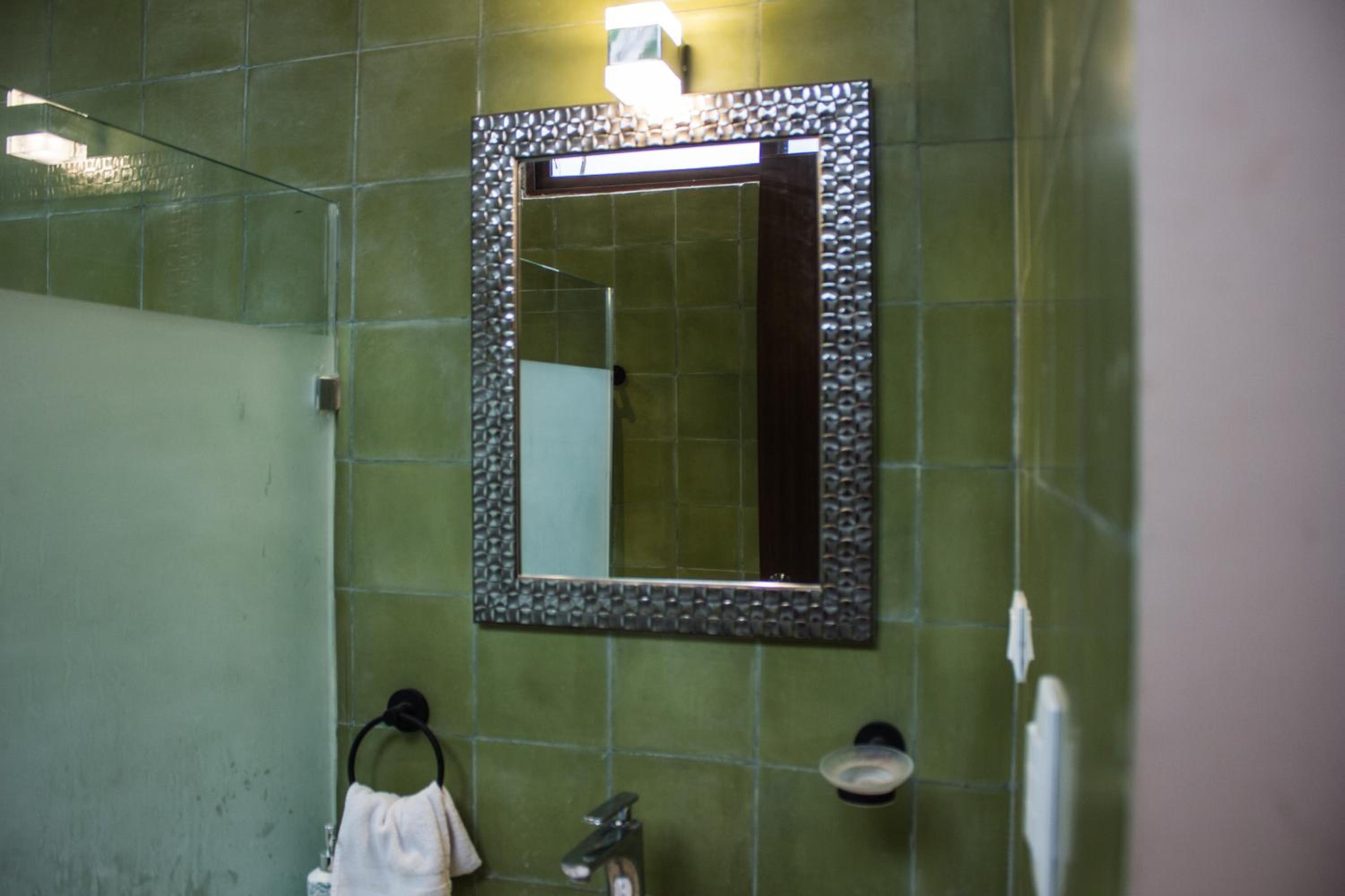 Superior Queen Room - Photo 8