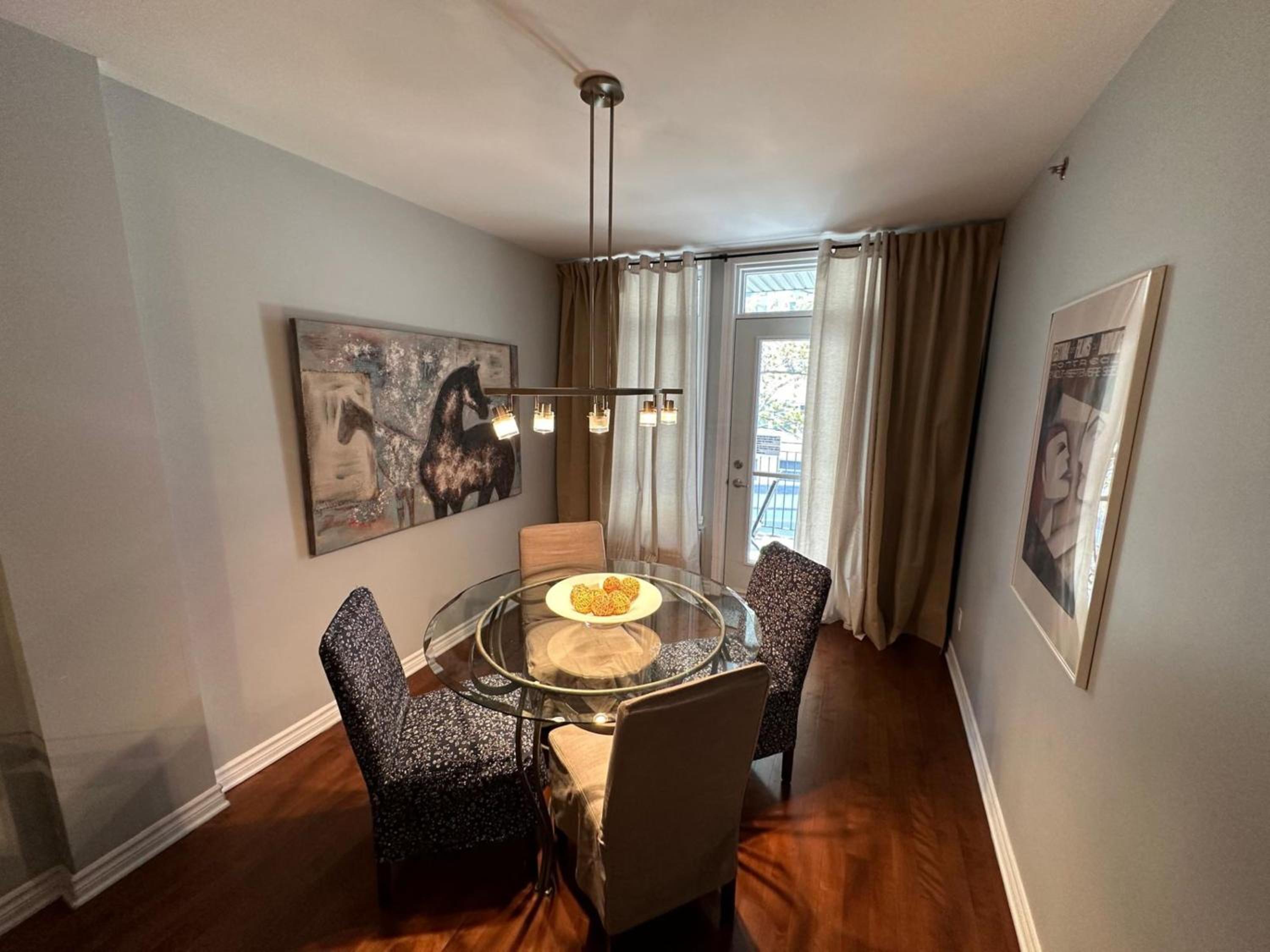 Professional Suite 201