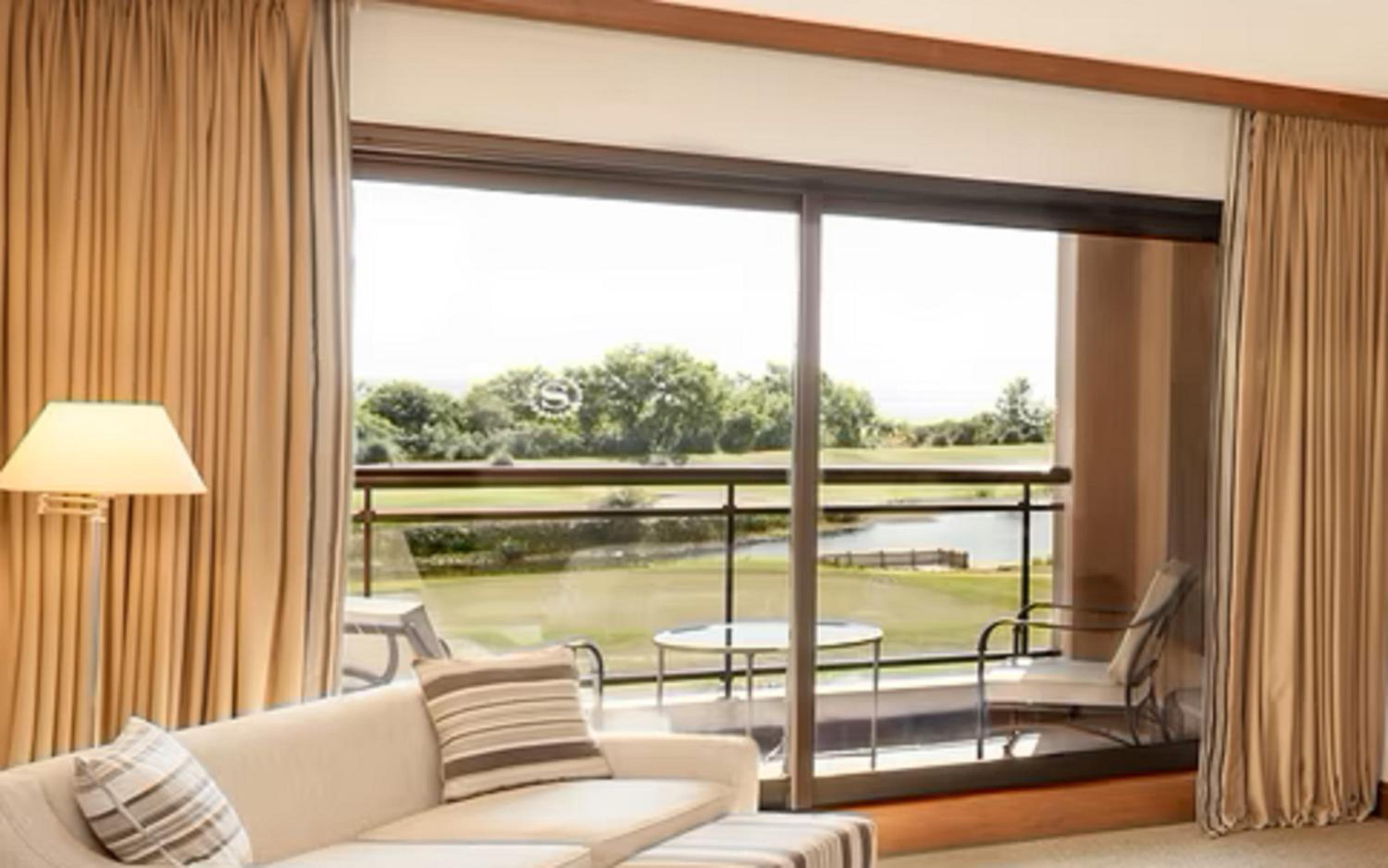 Junior Suite, 1 King, River view, Balcony - Photo 2