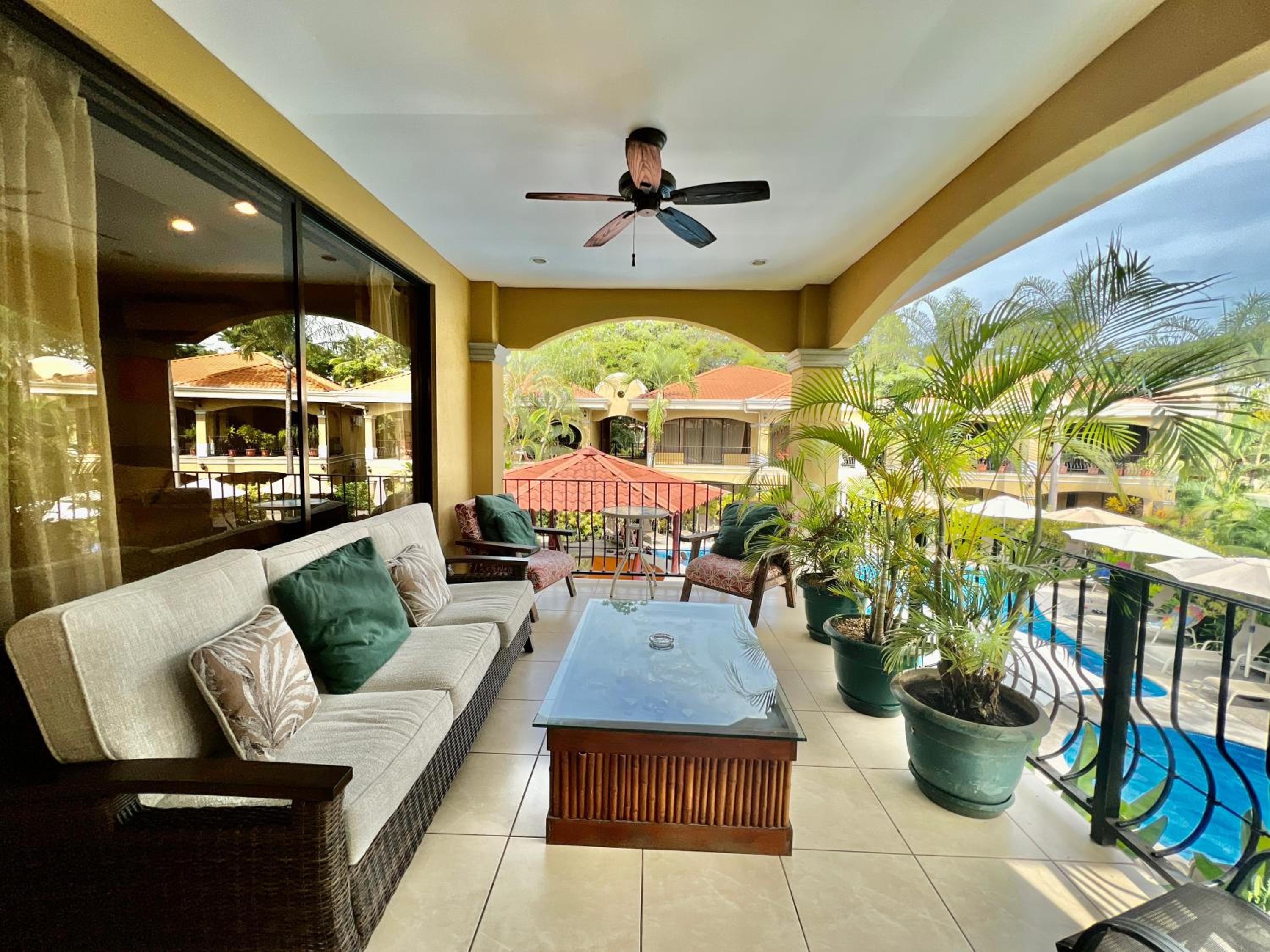 Two-Bedroom Apartment with Balcony - Photo 2