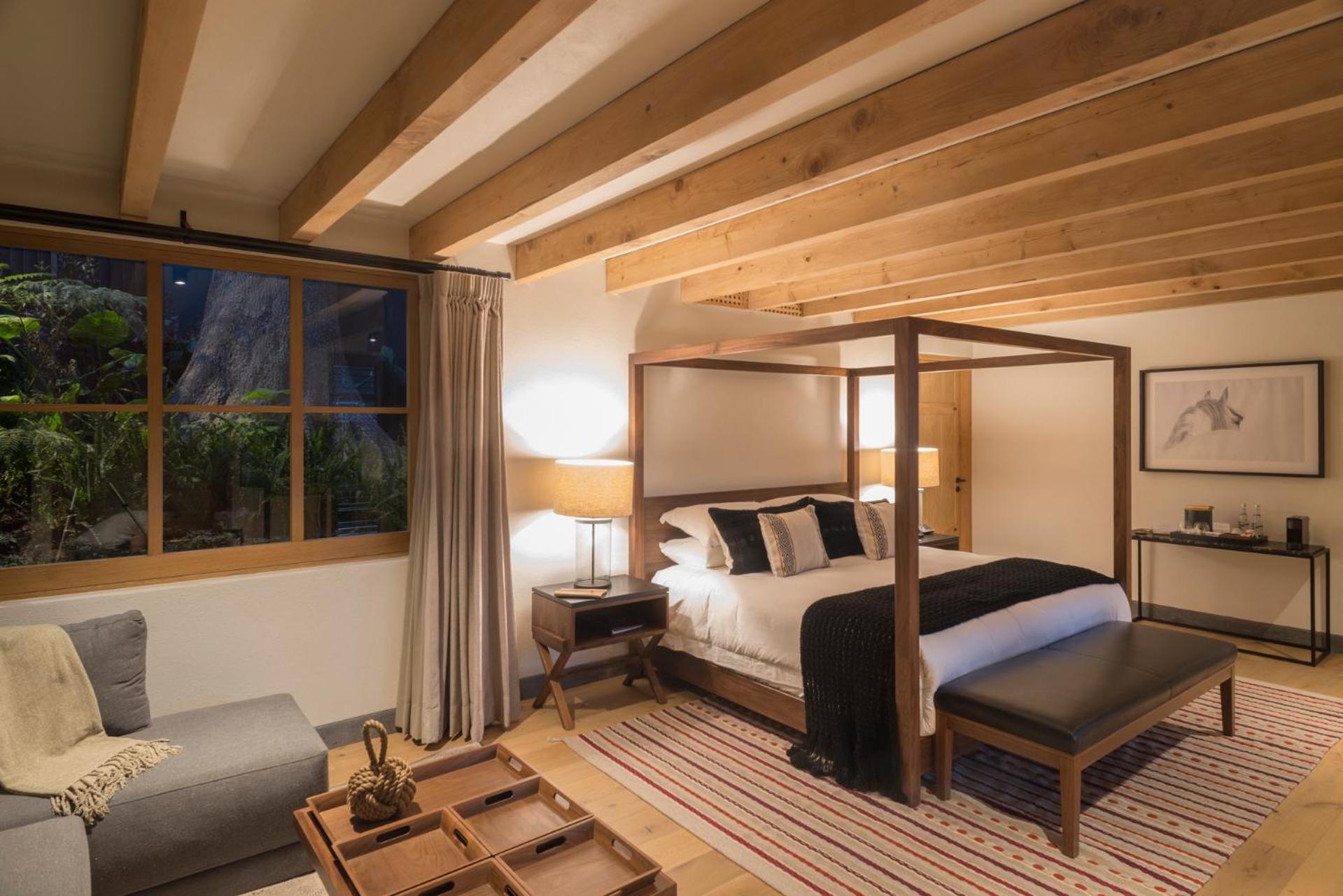 Superior King Suite