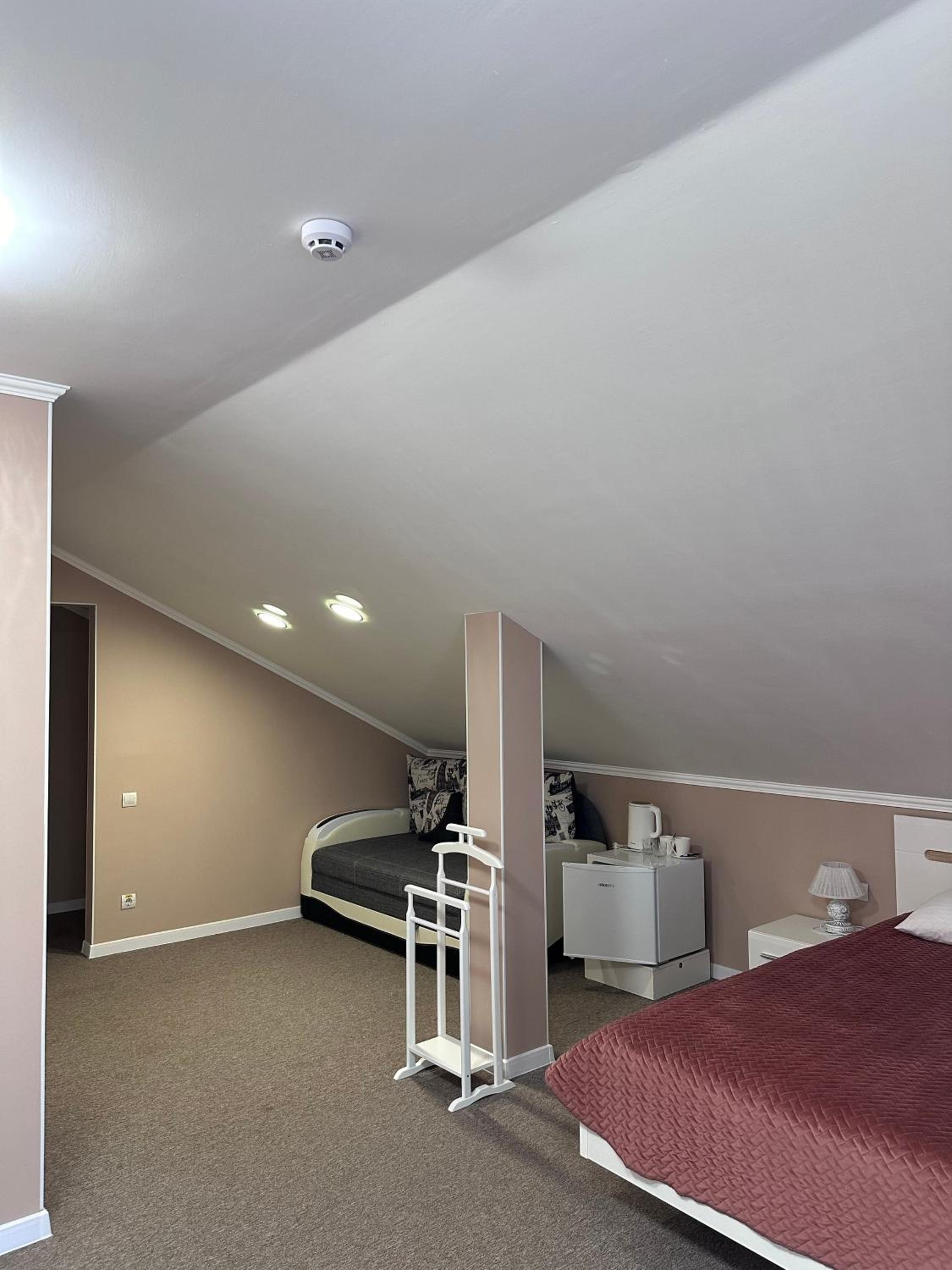 Deluxe Double Room with Extra Bed photo 3