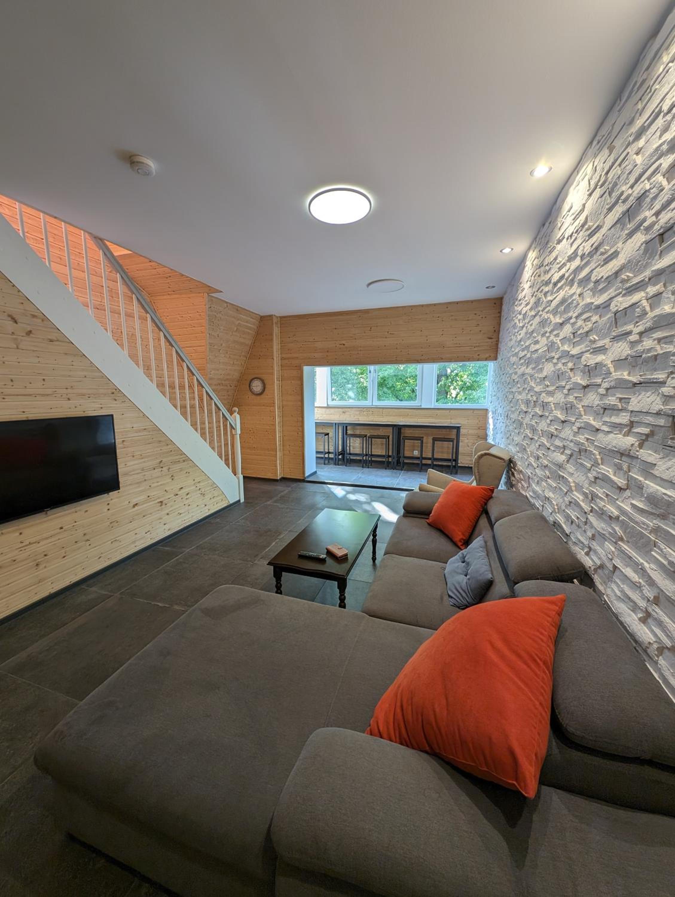 Apartment - Split Level photo 3