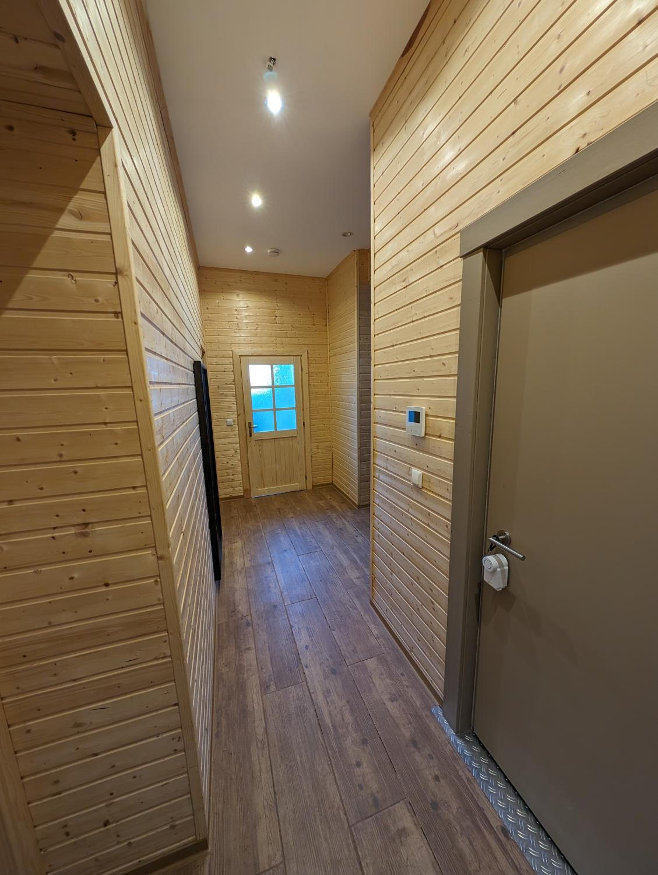 Apartment - Split Level photo 2