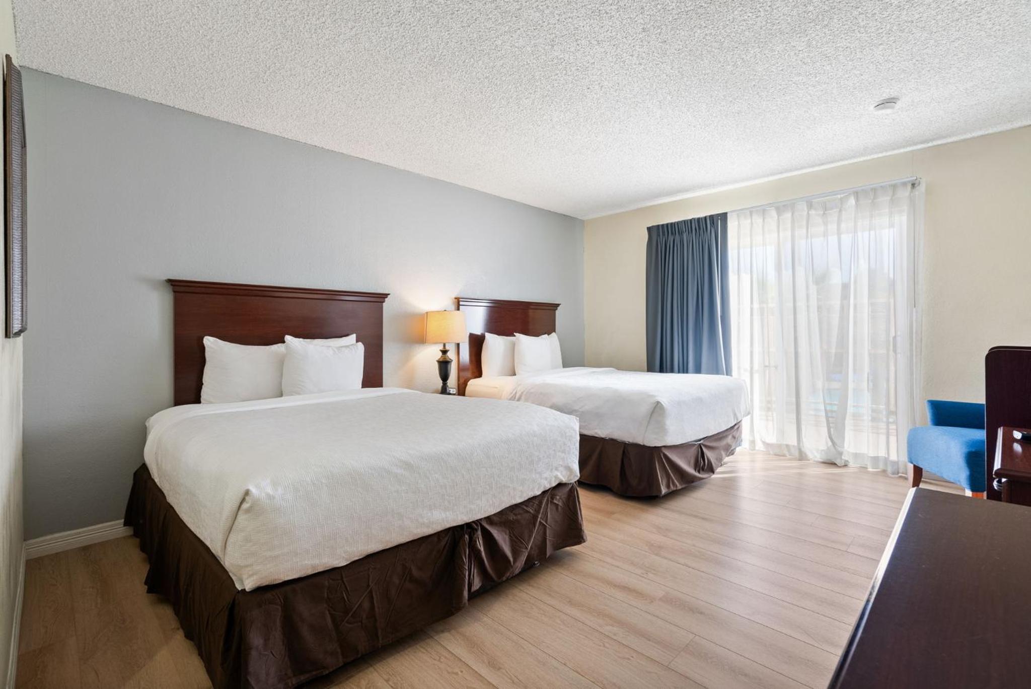 Double Room with Pool View photo 3