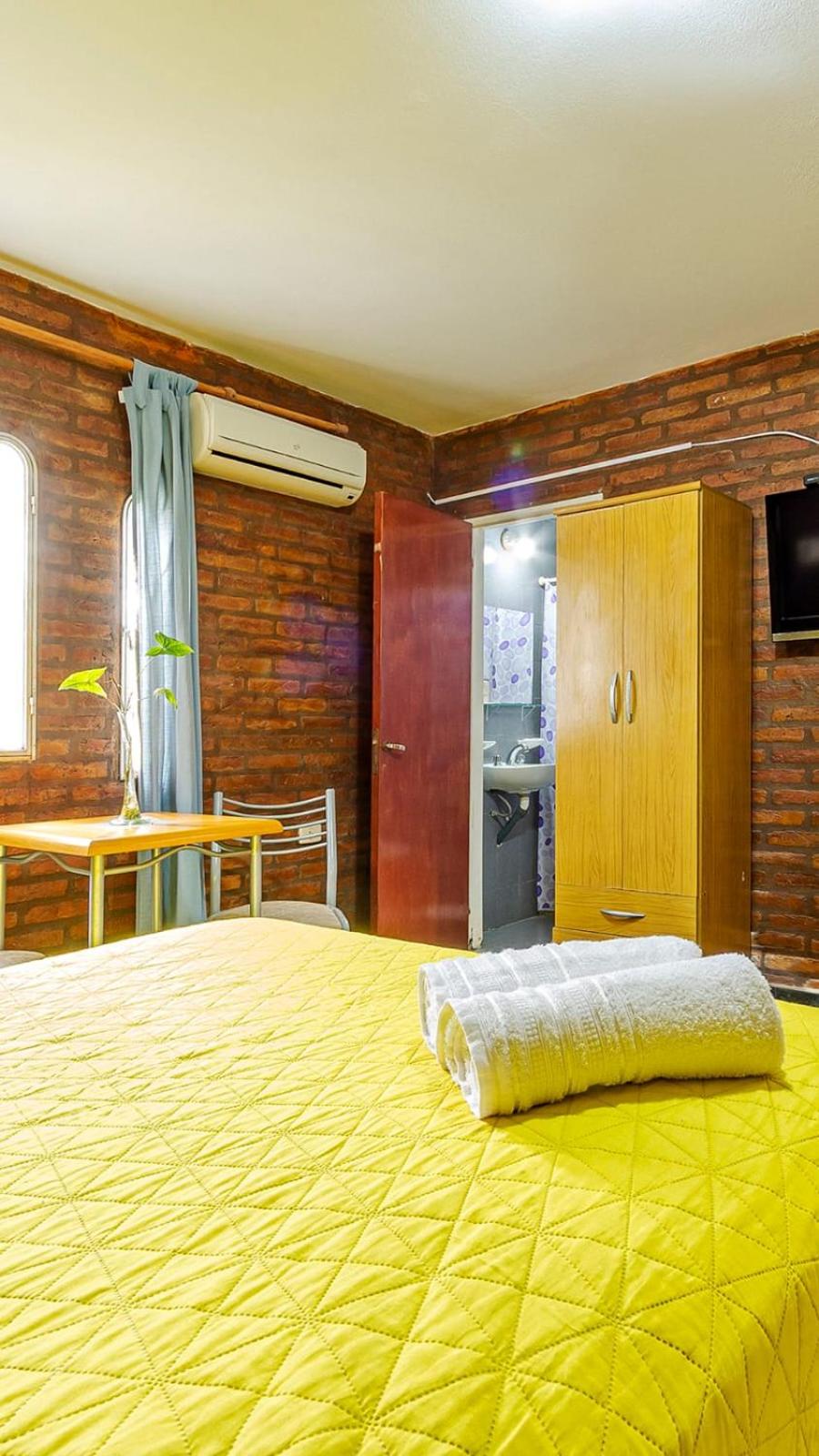 Quadruple Room with Private Bathroom photo 1