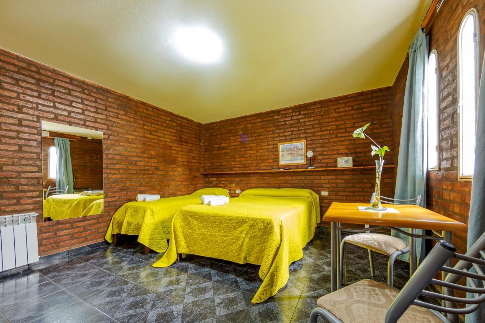 Quadruple Room with Private Bathroom photo 2
