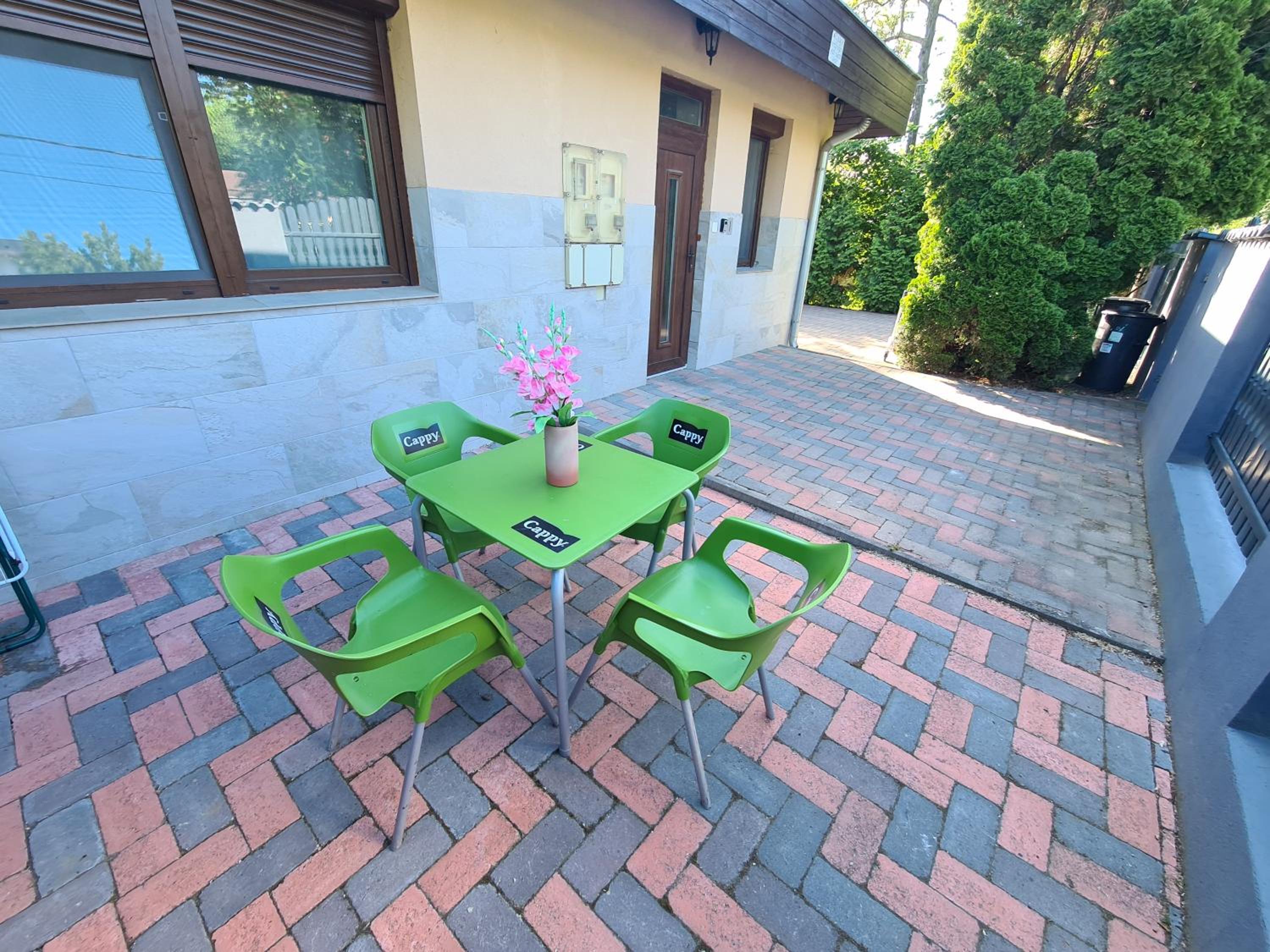Apartment with Terrace - Photo 26