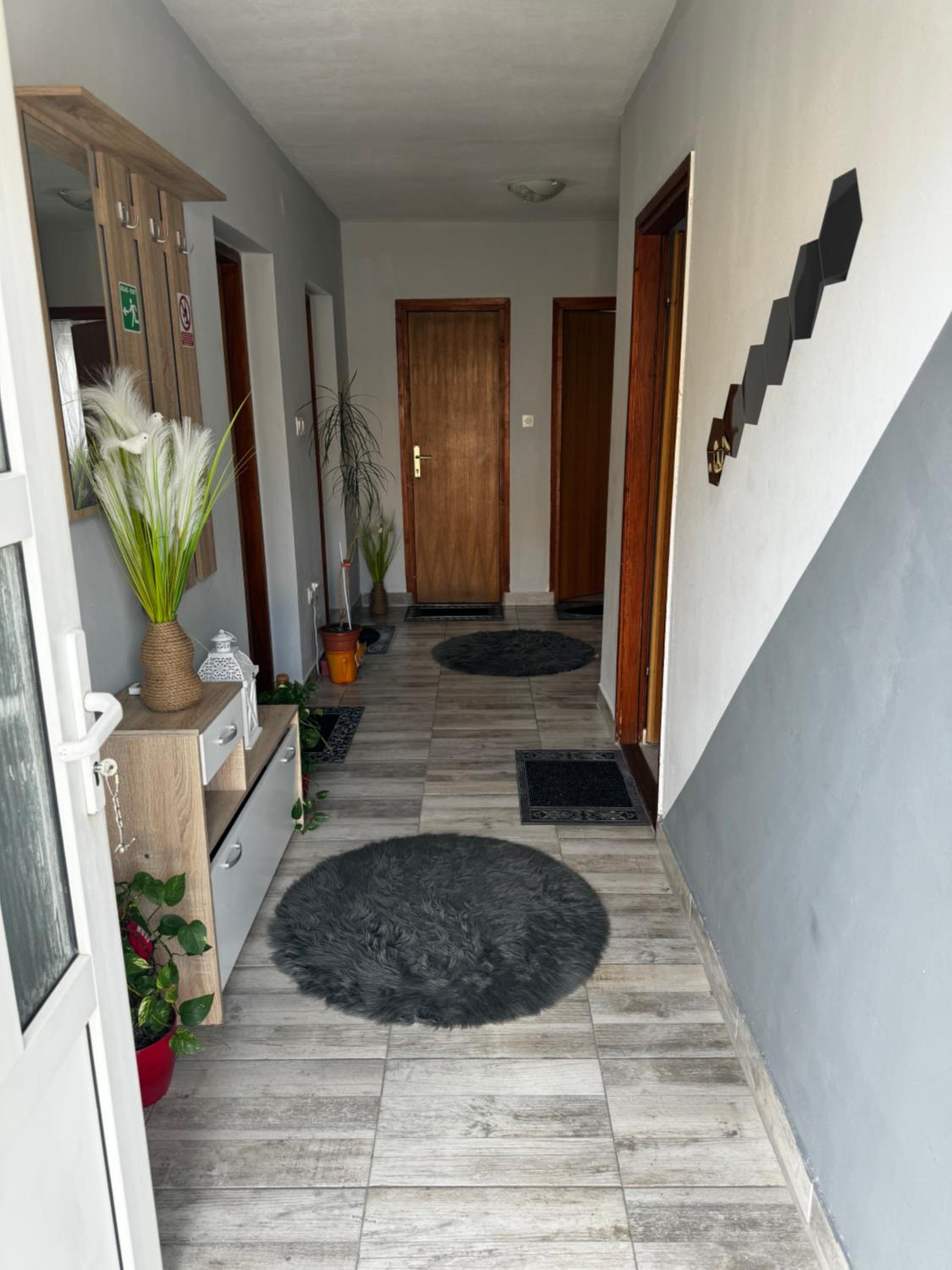 Apartment - Photo 77