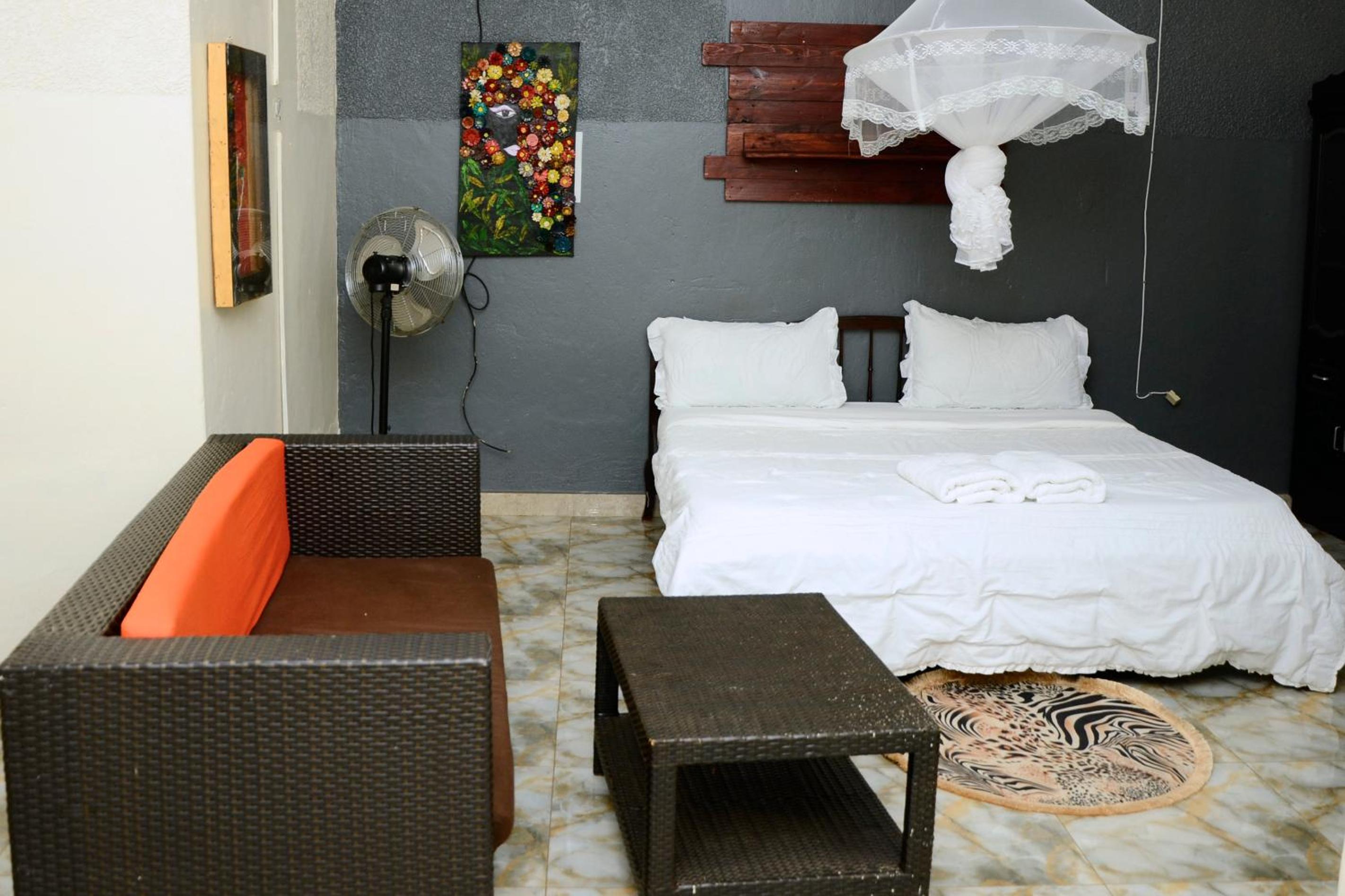 Double Room - Photo 15