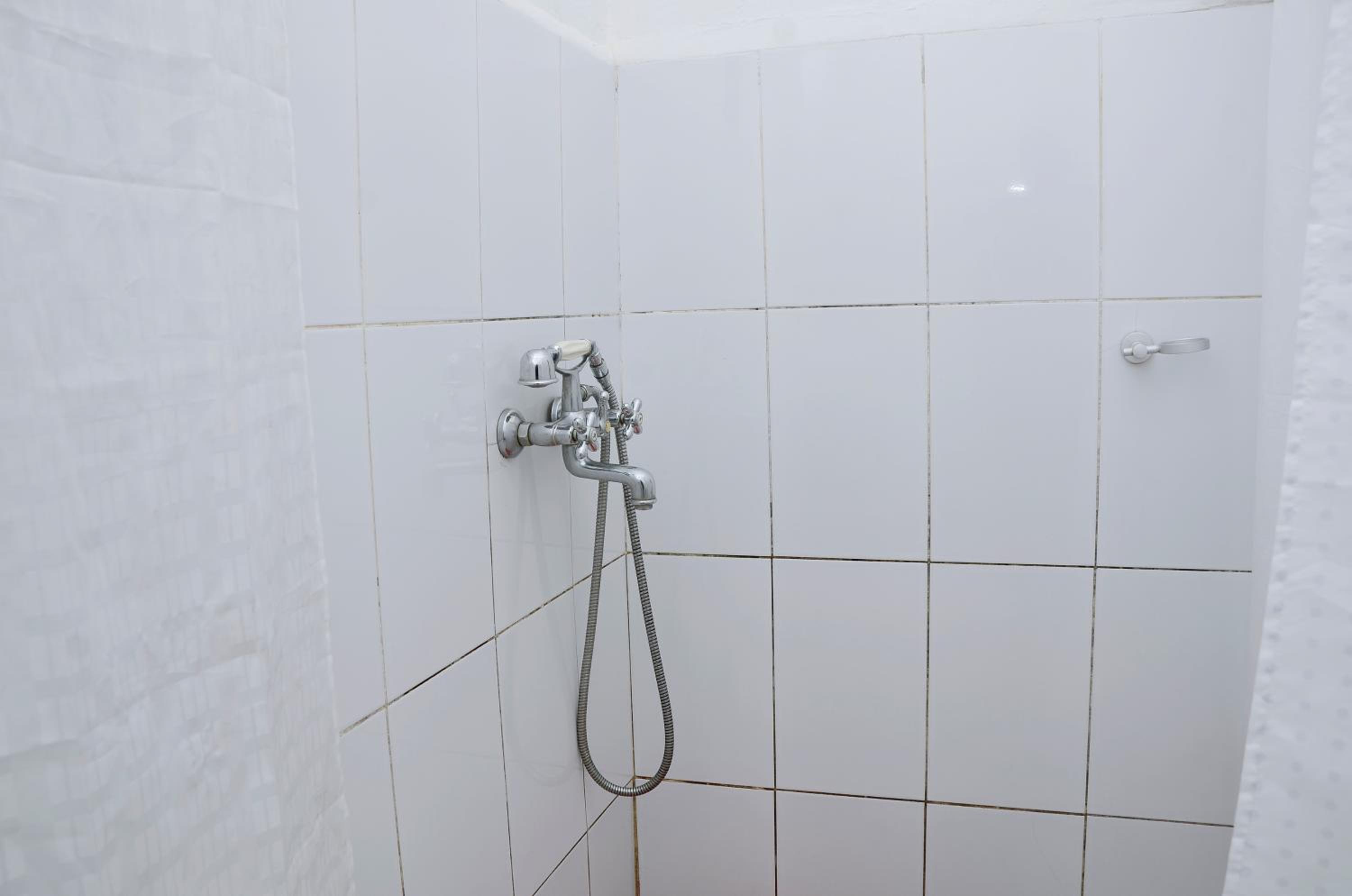 Double Room - Photo 16