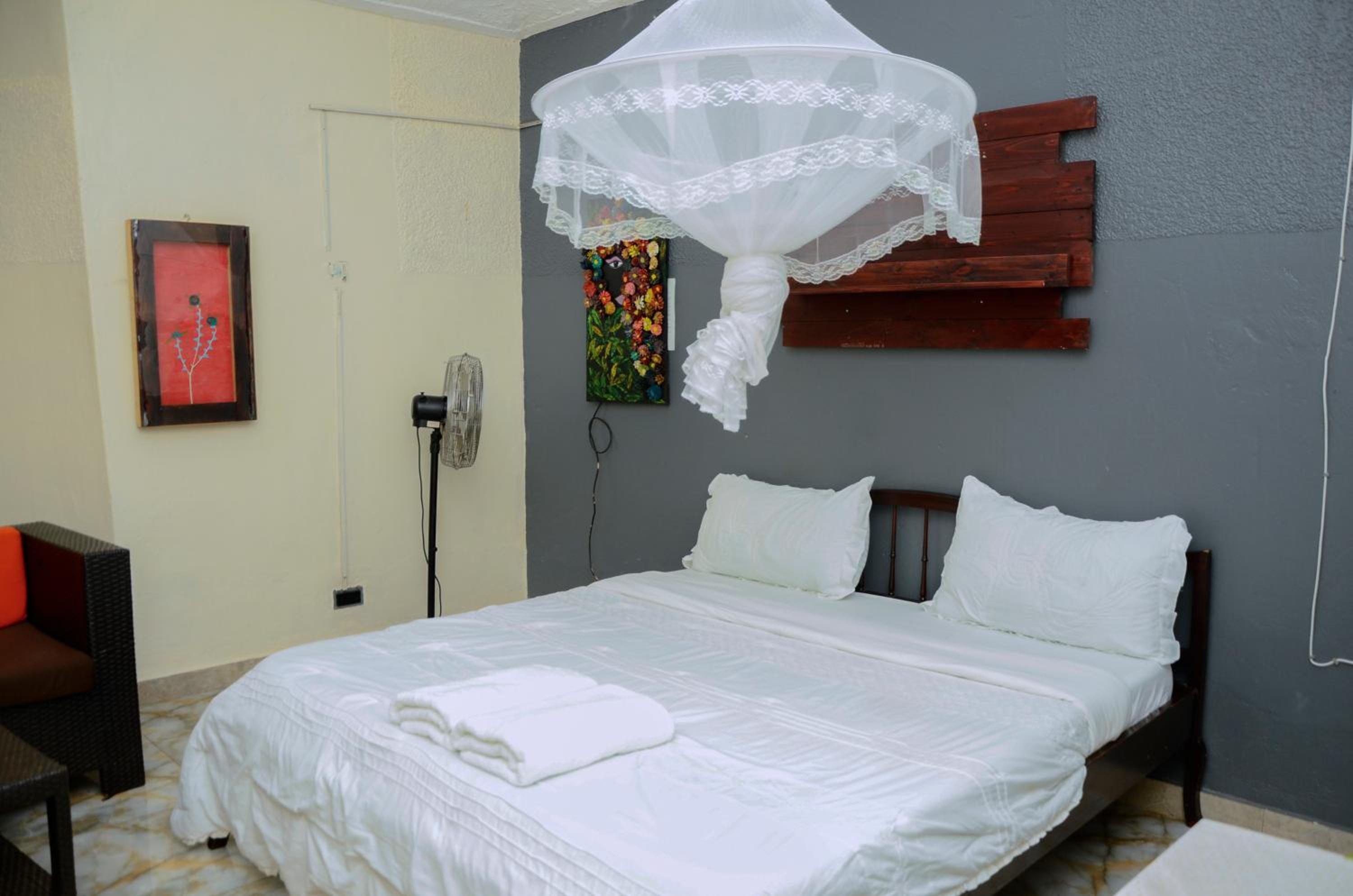 Double Room - Photo 28