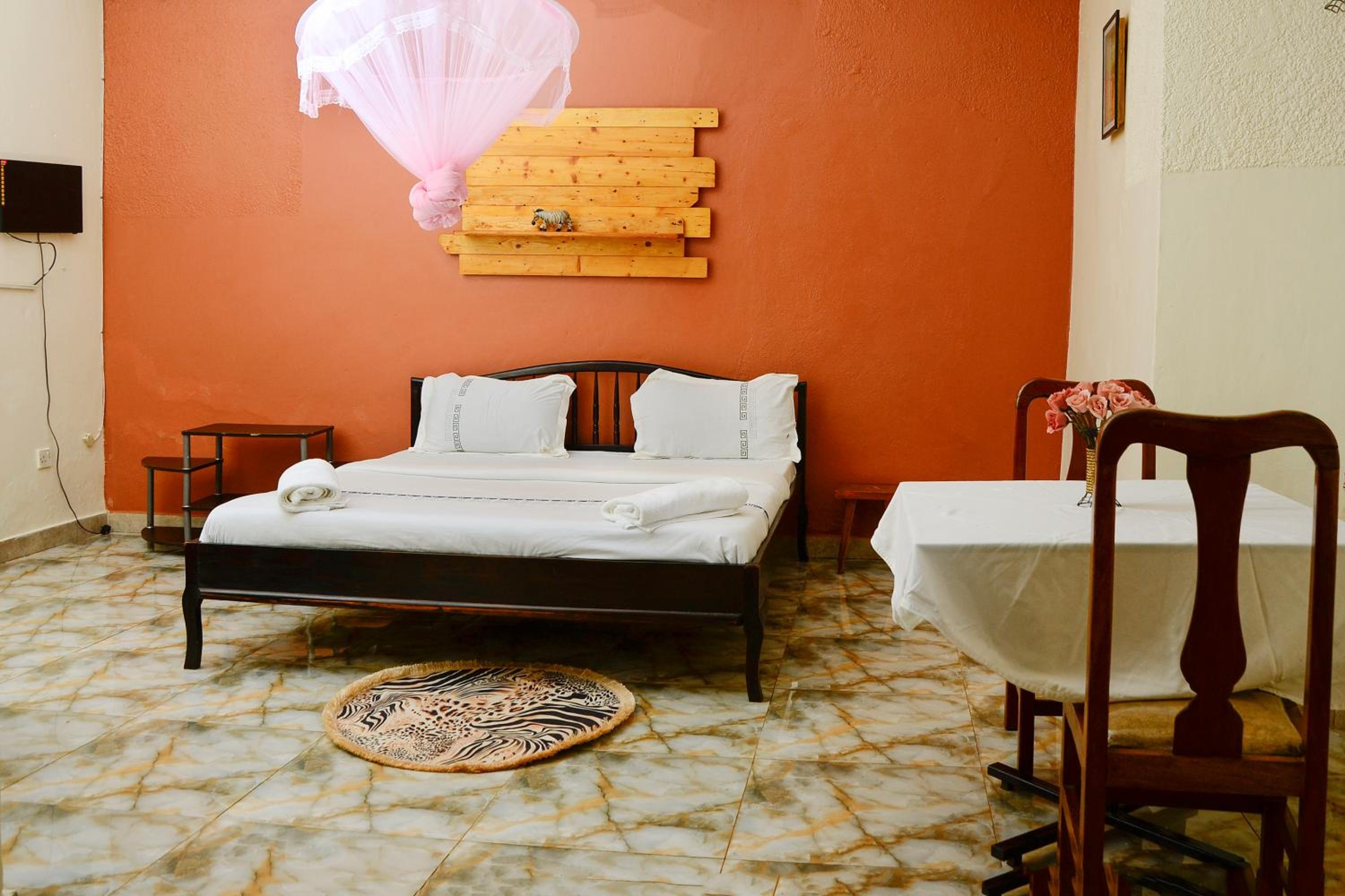 Double Room - Photo 31