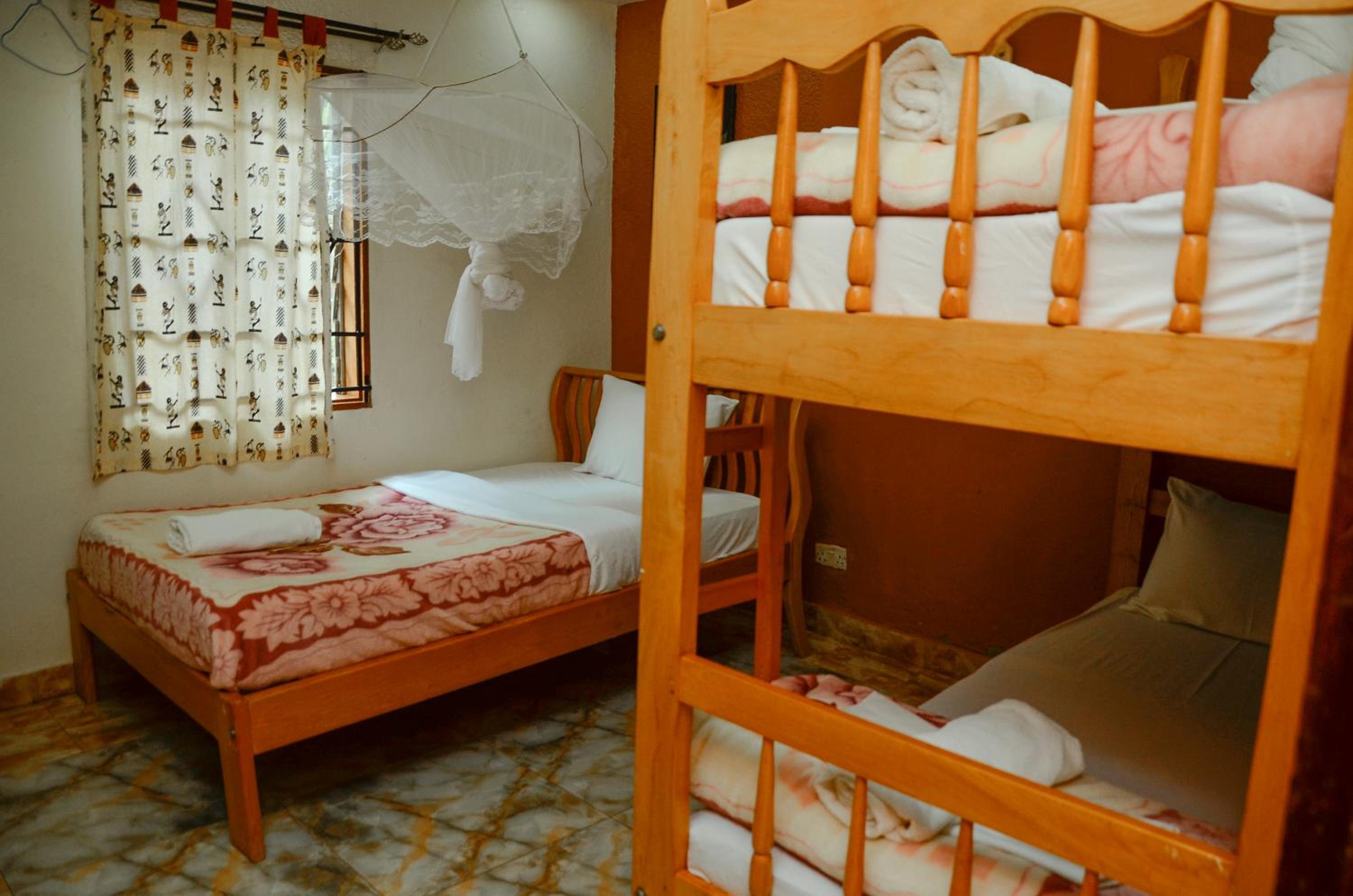 Standard Triple Room - Photo 17