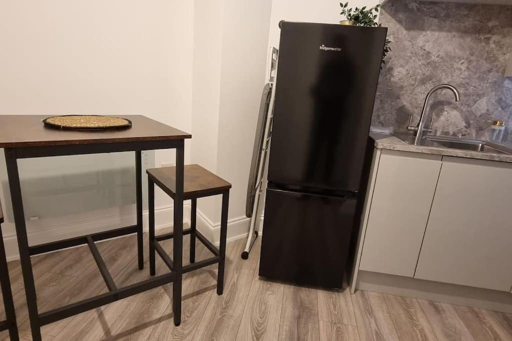 One-Bedroom Apartment photo 3