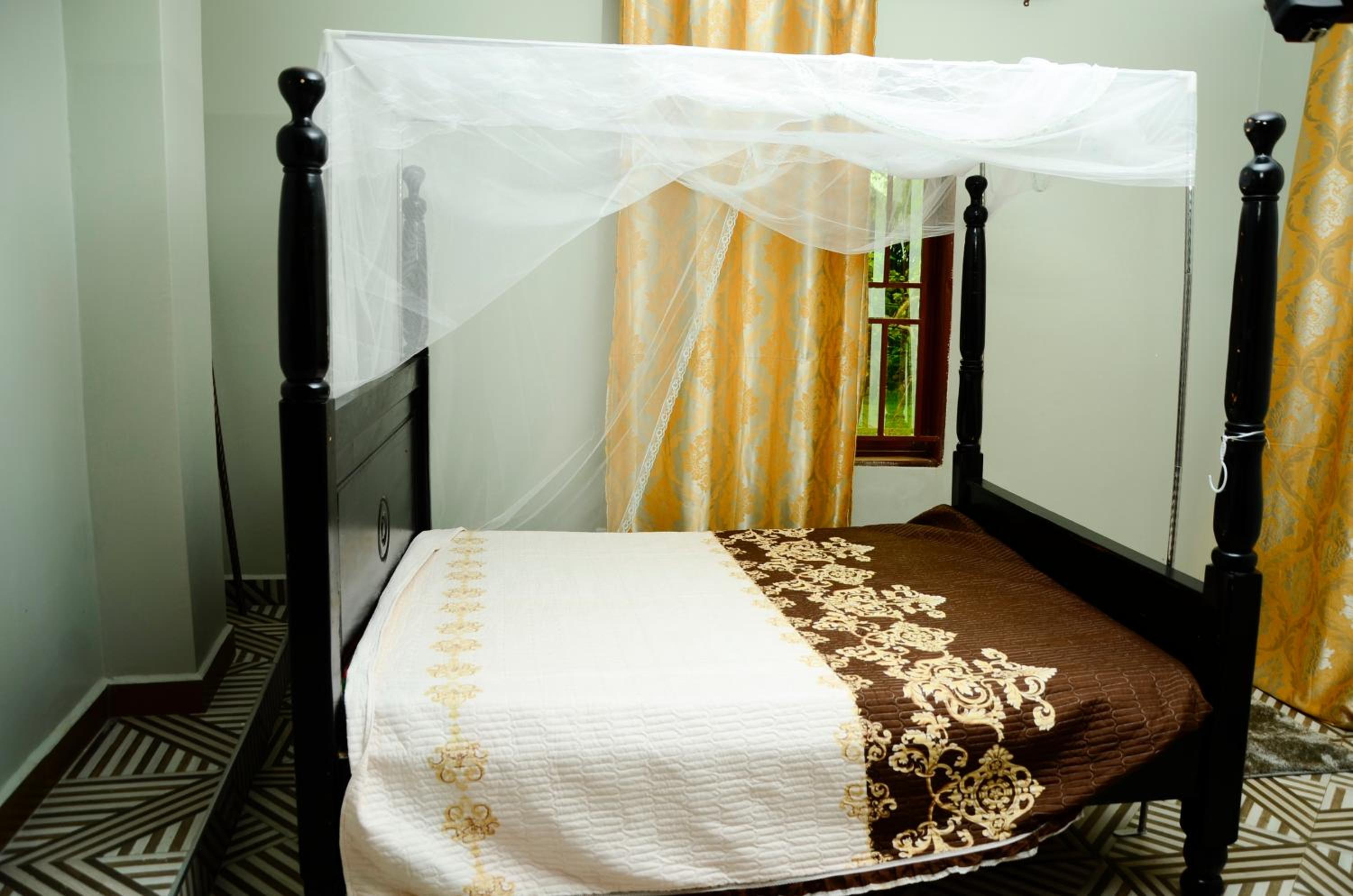 Double Room With Private Bathroom photo 2